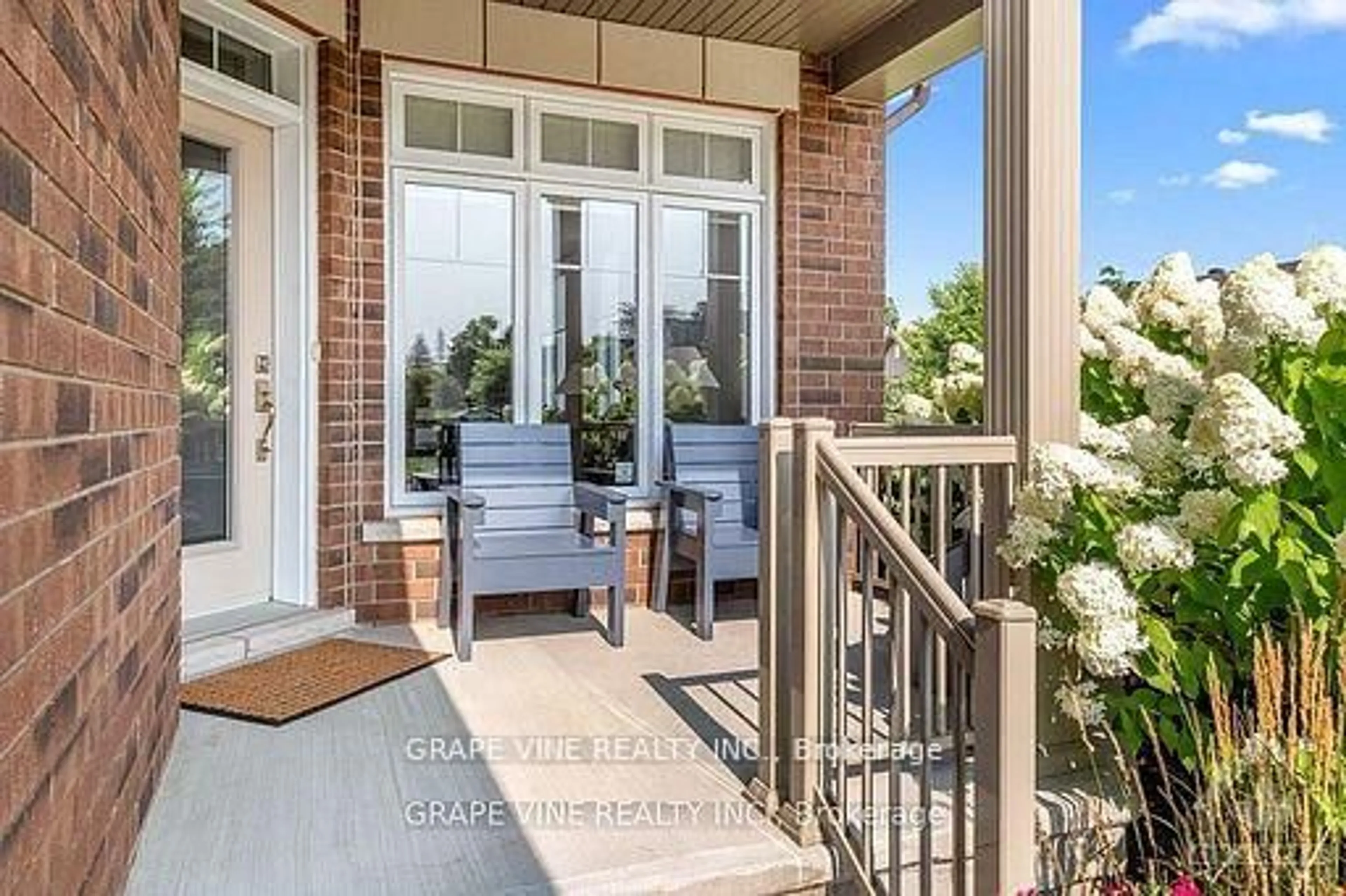 Indoor entryway for 862 Oat Straw Way, Ottawa Ontario K1T 0M2