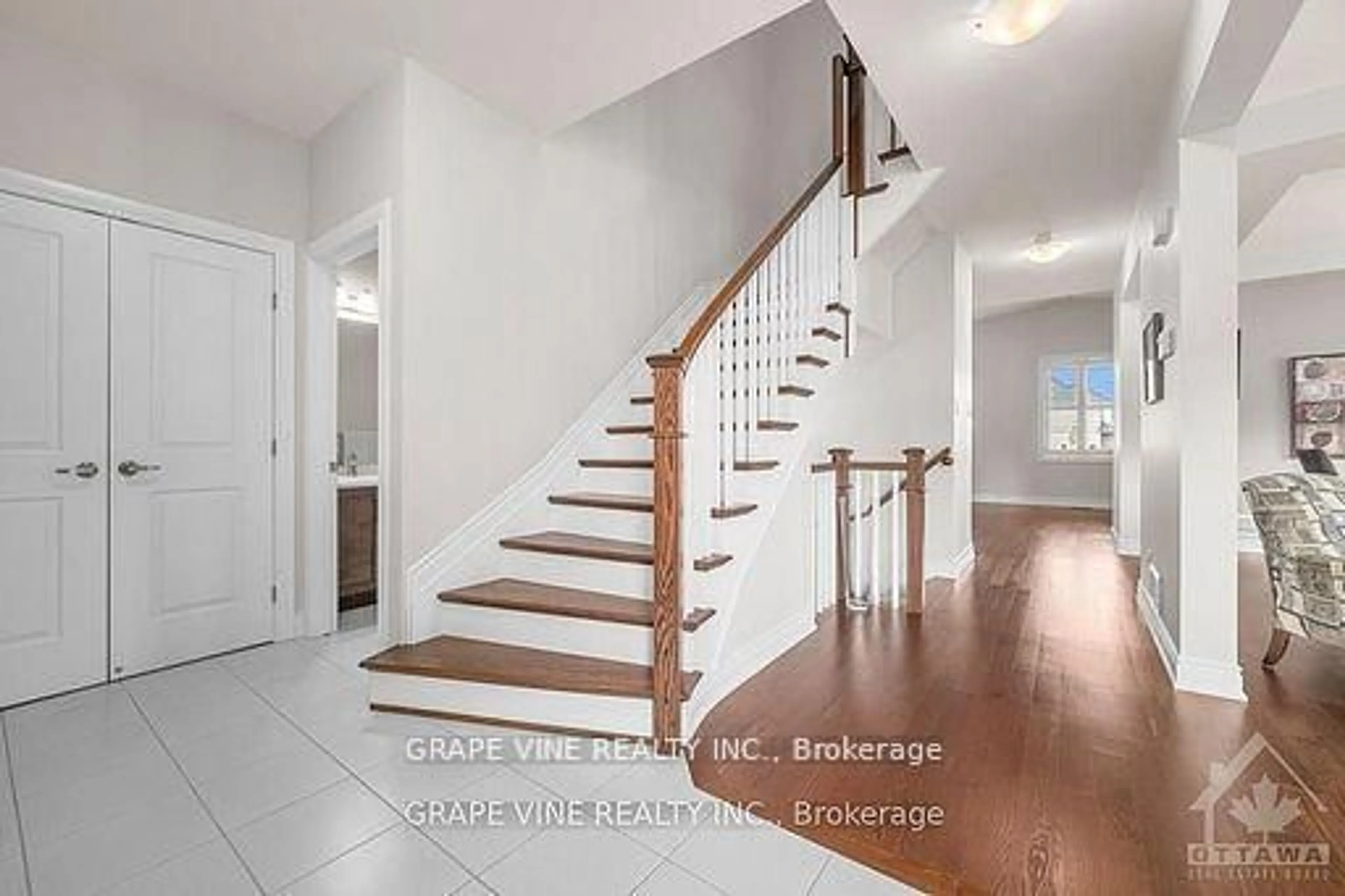 Unknown for 862 Oat Straw Way, Ottawa Ontario K1T 0M2