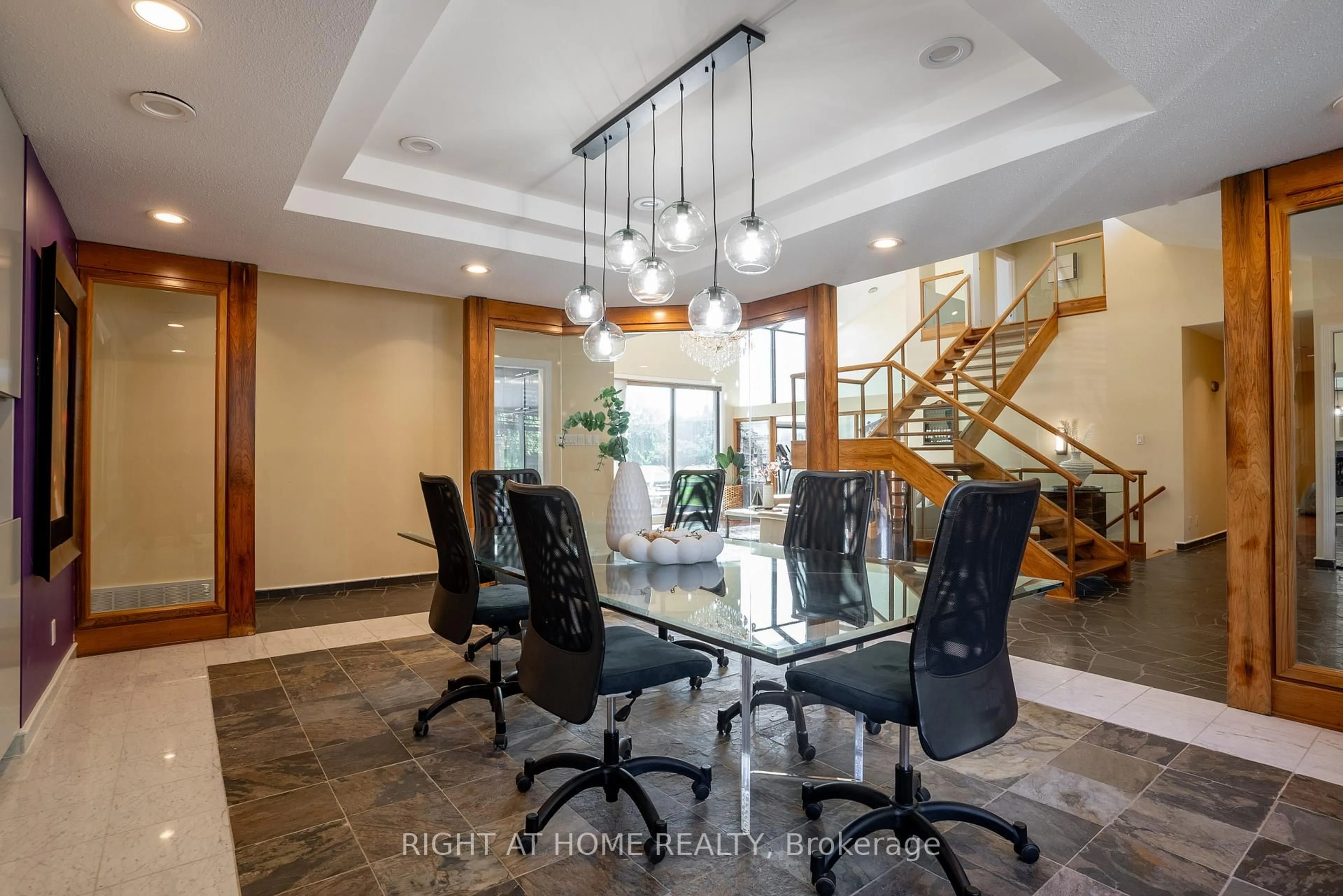 Dining room, unknown for 5 Burnt Tree Crt, Nepean Ontario K2R 1B8