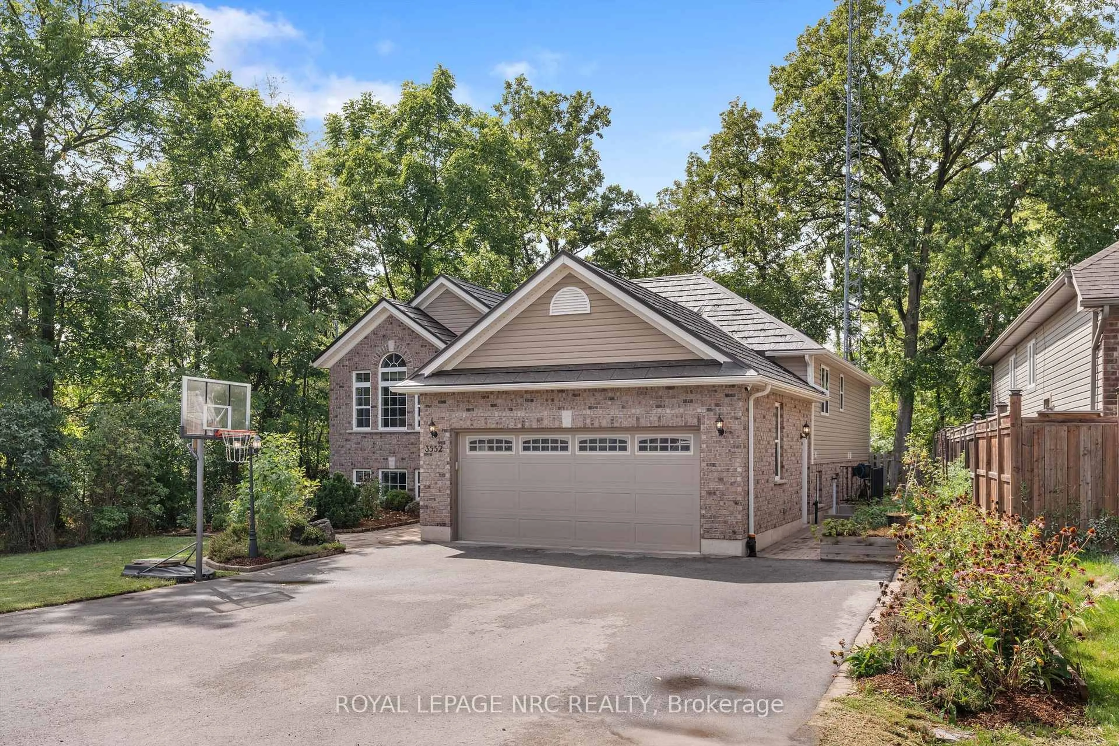 Home with brick exterior material, street for 3552 Campden Rd, Lincoln Ontario L0R 1G0