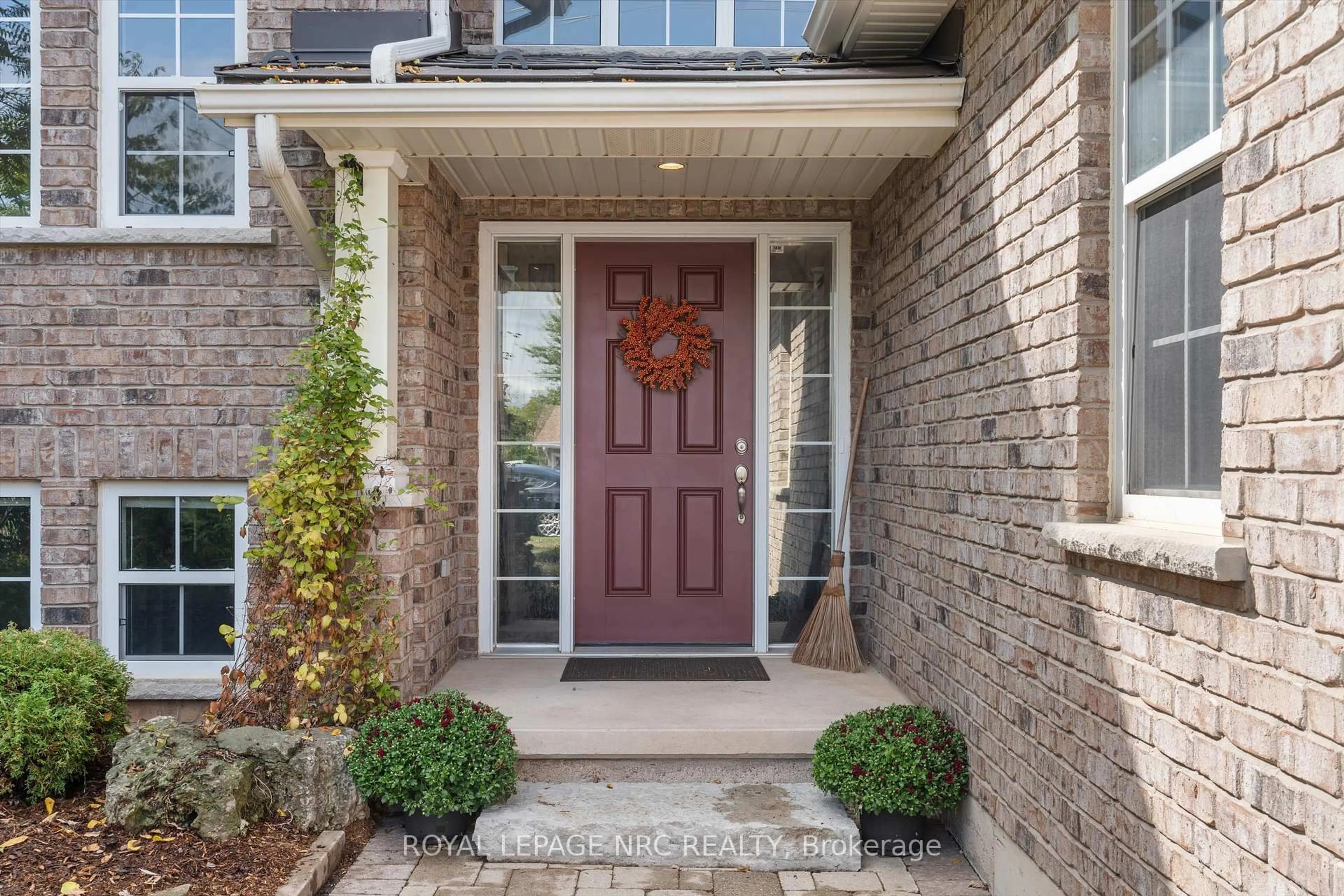 Indoor entryway for 3552 Campden Rd, Lincoln Ontario L0R 1G0