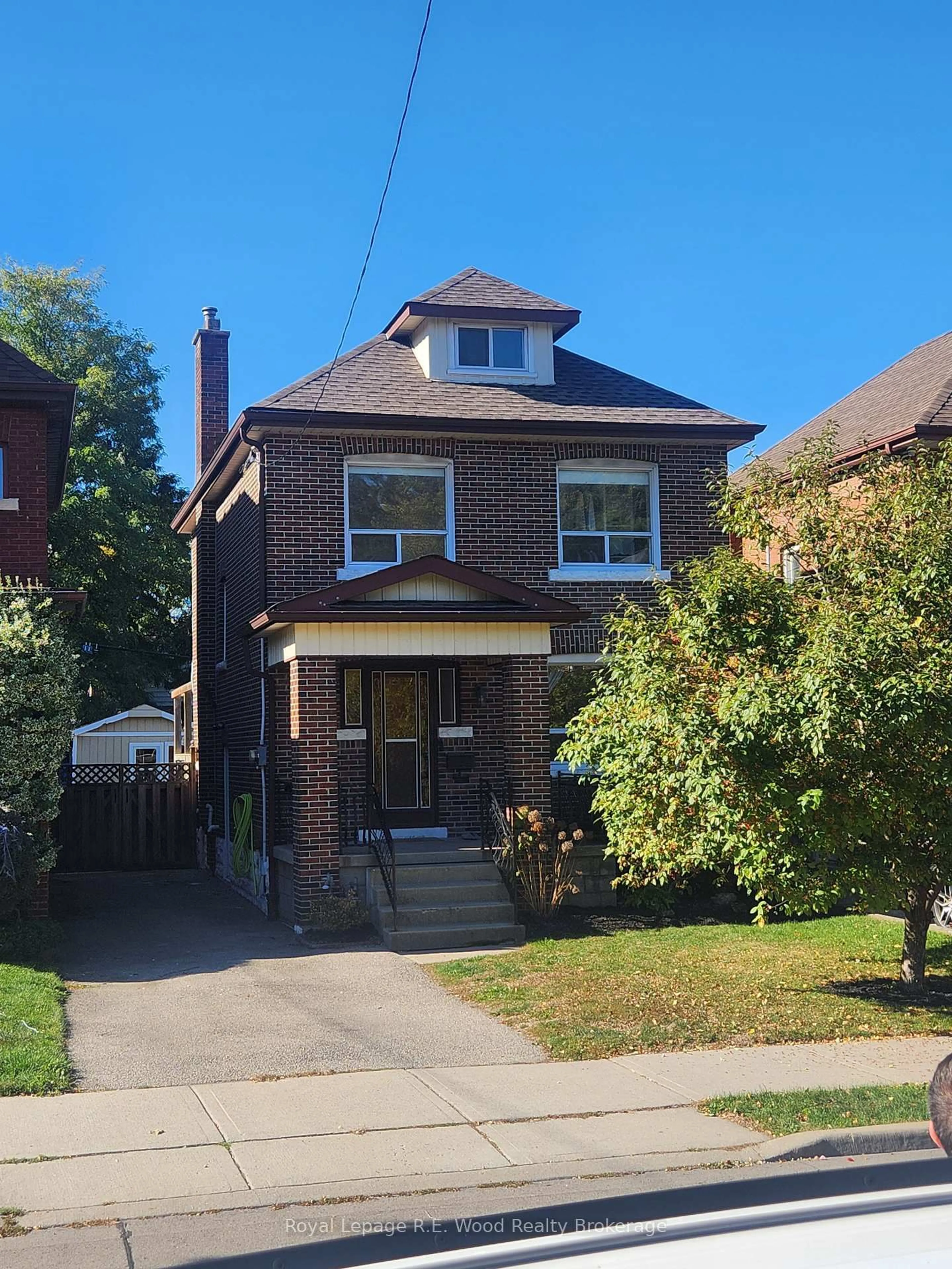 Home with brick exterior material, street for 252 Graham Ave, Hamilton Ontario L8K 2M6