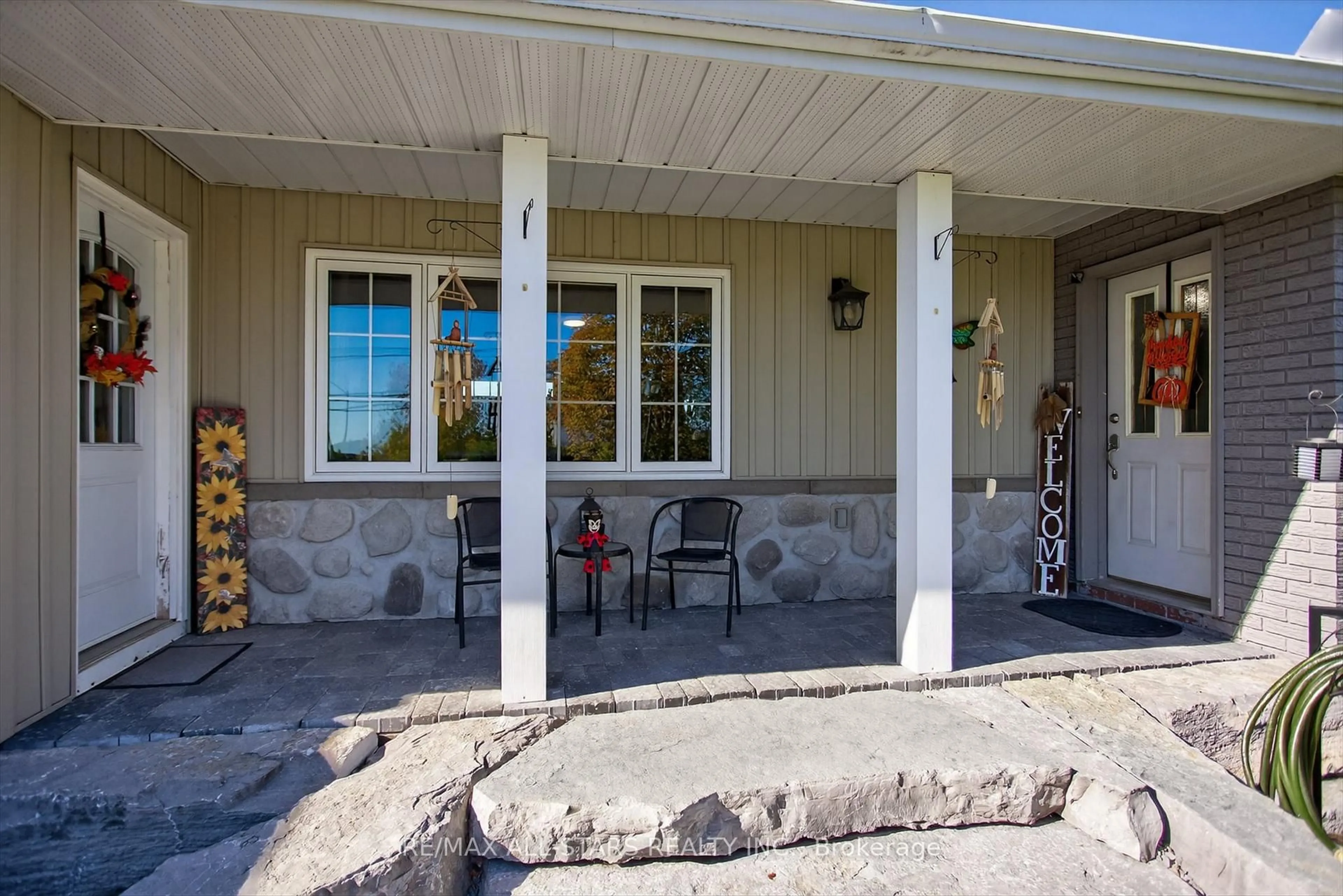 Patio, unknown for 291 Angeline St, Kawartha Lakes Ontario K9V 4R1