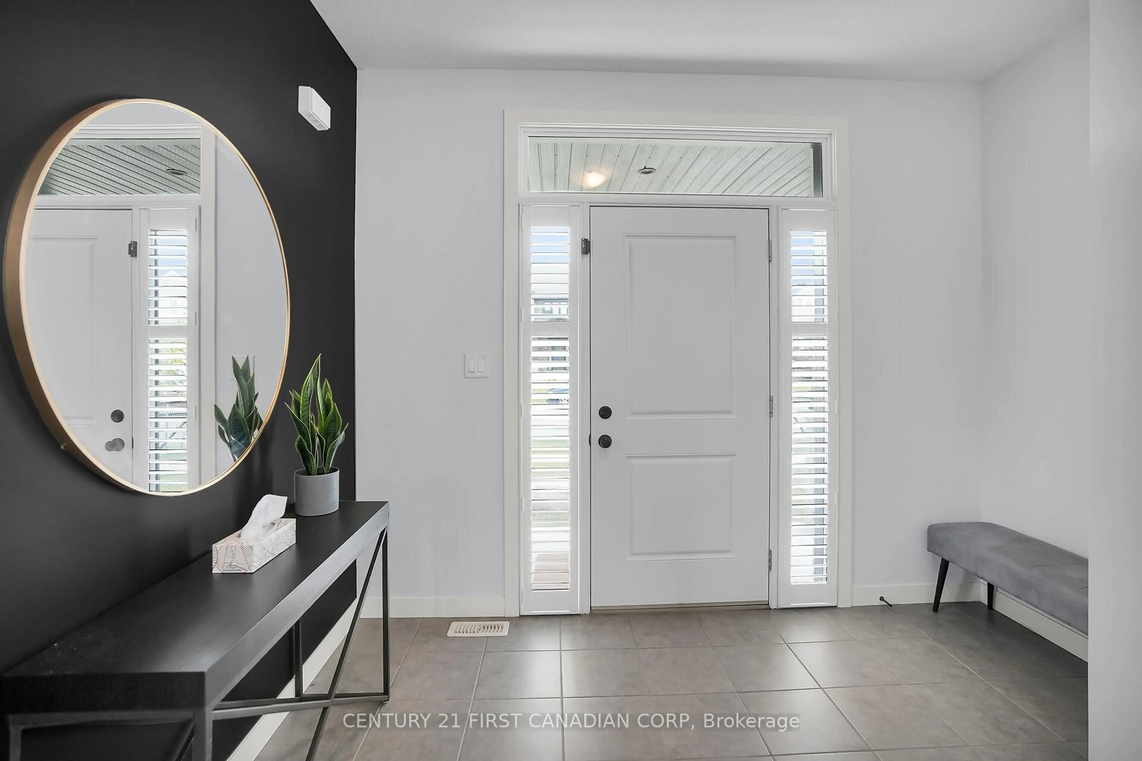 Indoor entryway for 2418 Tokala Tr, London North Ontario N6G 0V6