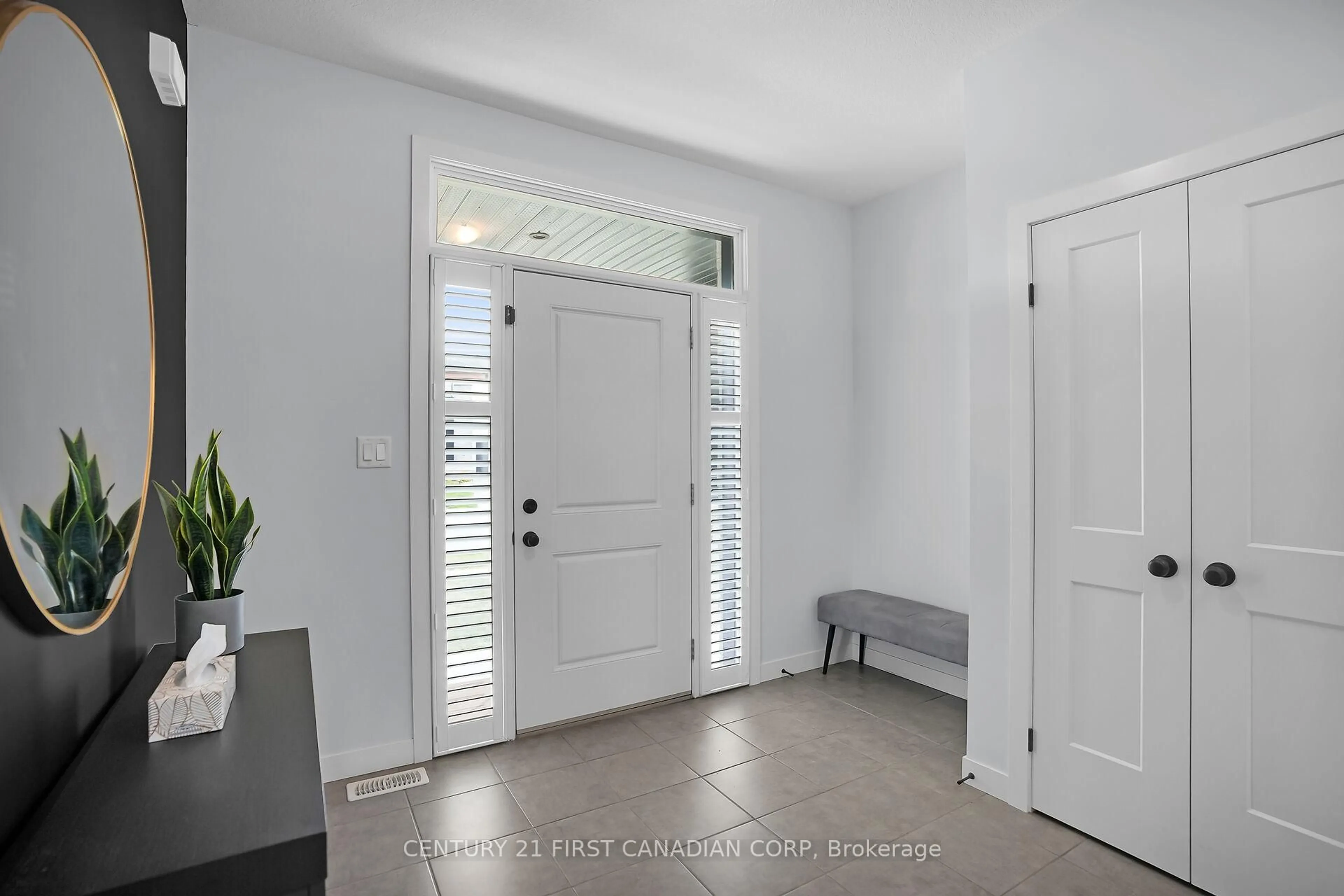Indoor entryway for 2418 Tokala Tr, London North Ontario N6G 0V6