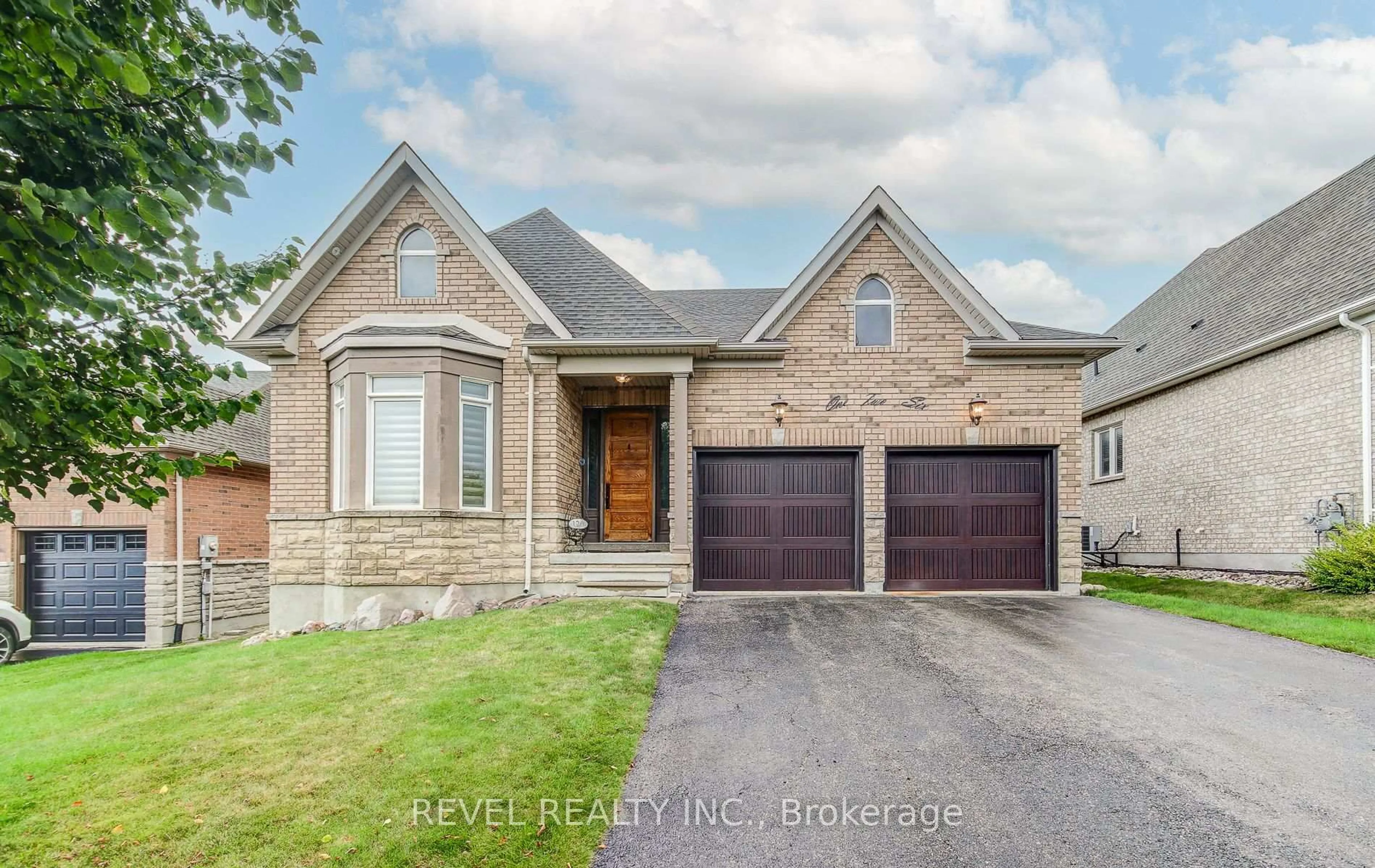 Home with brick exterior material, street for 126 Aberfoyle Mill Cres, Puslinch Ontario N1H 6H9