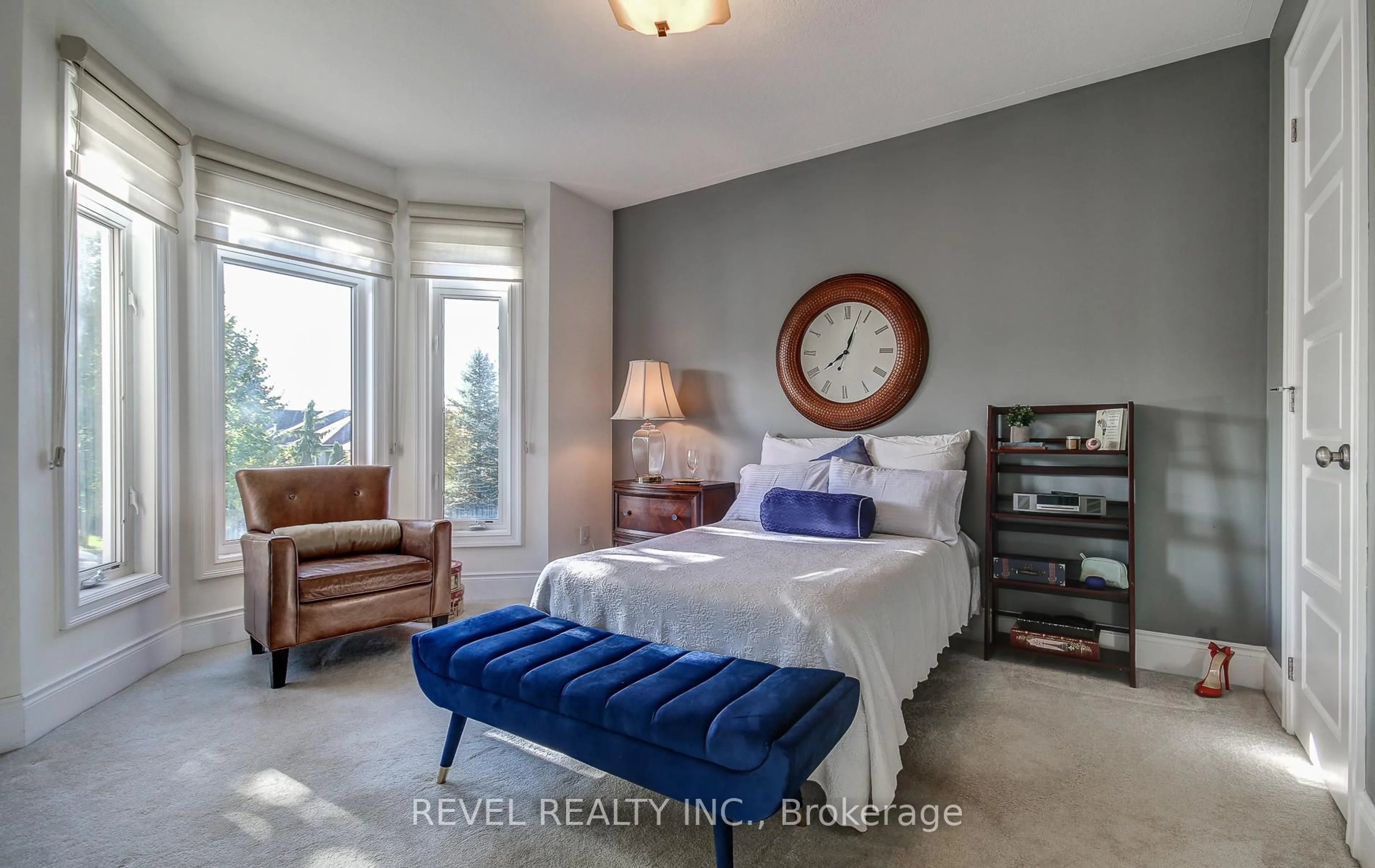 Bedroom with bed, unknown for 126 Aberfoyle Mill Cres, Puslinch Ontario N1H 6H9