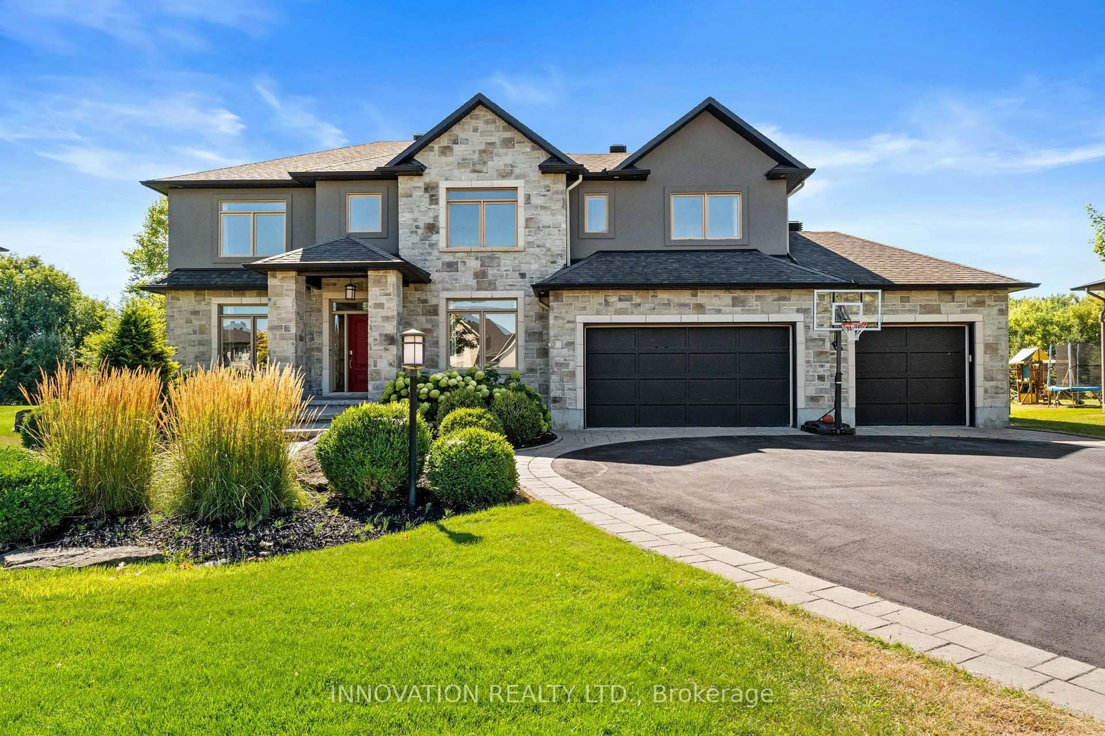 Home with brick exterior material, street for 820 McManus Ave, Ottawa Ontario K4M 0B3