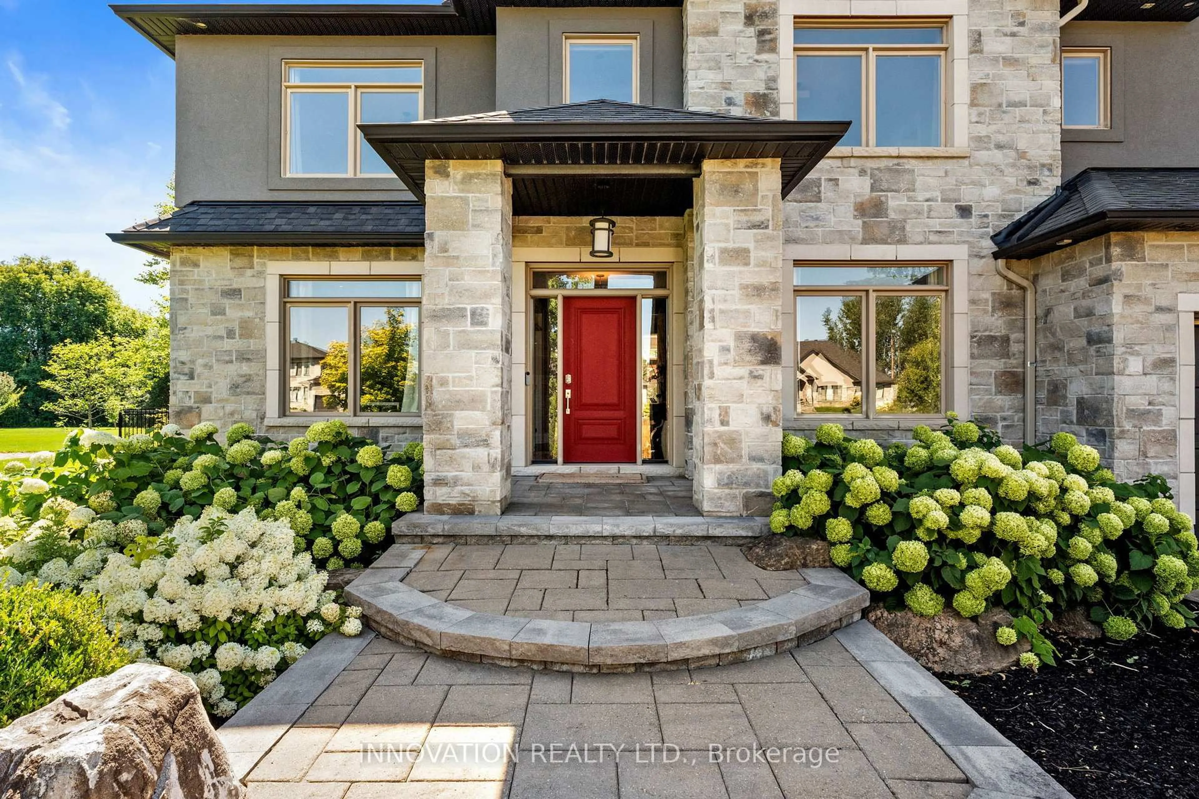 Indoor entryway for 820 McManus Ave, Ottawa Ontario K4M 0B3