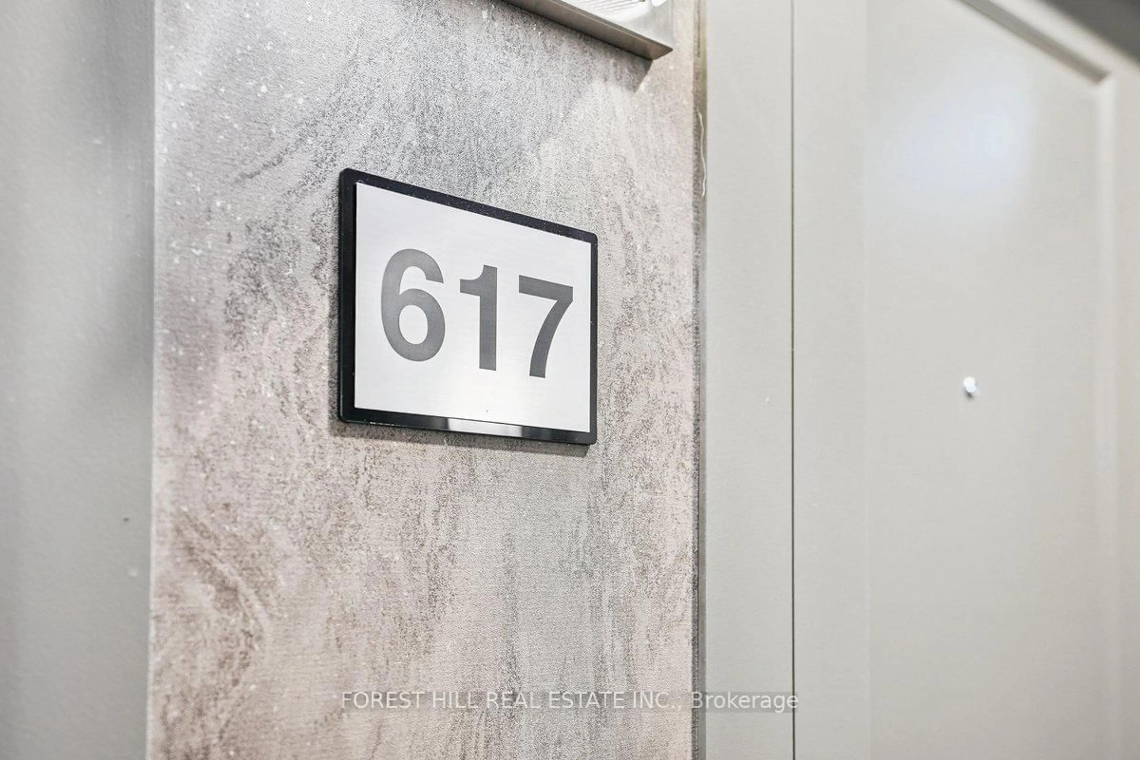 Indoor entryway for 5055 Greenlane Rd #617, Lincoln Ontario L0R 1B3