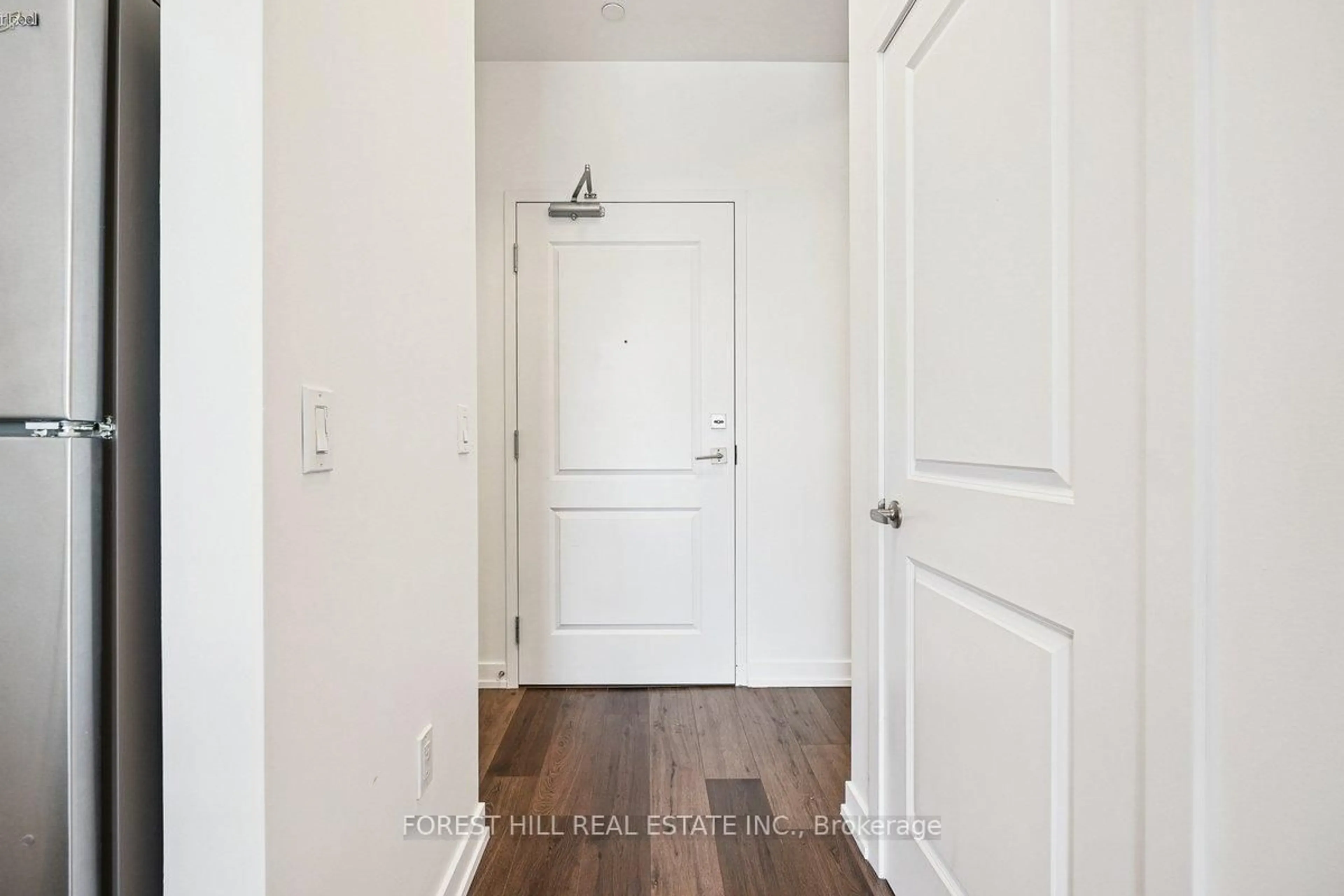 Indoor entryway for 5055 Greenlane Rd #617, Lincoln Ontario L0R 1B3