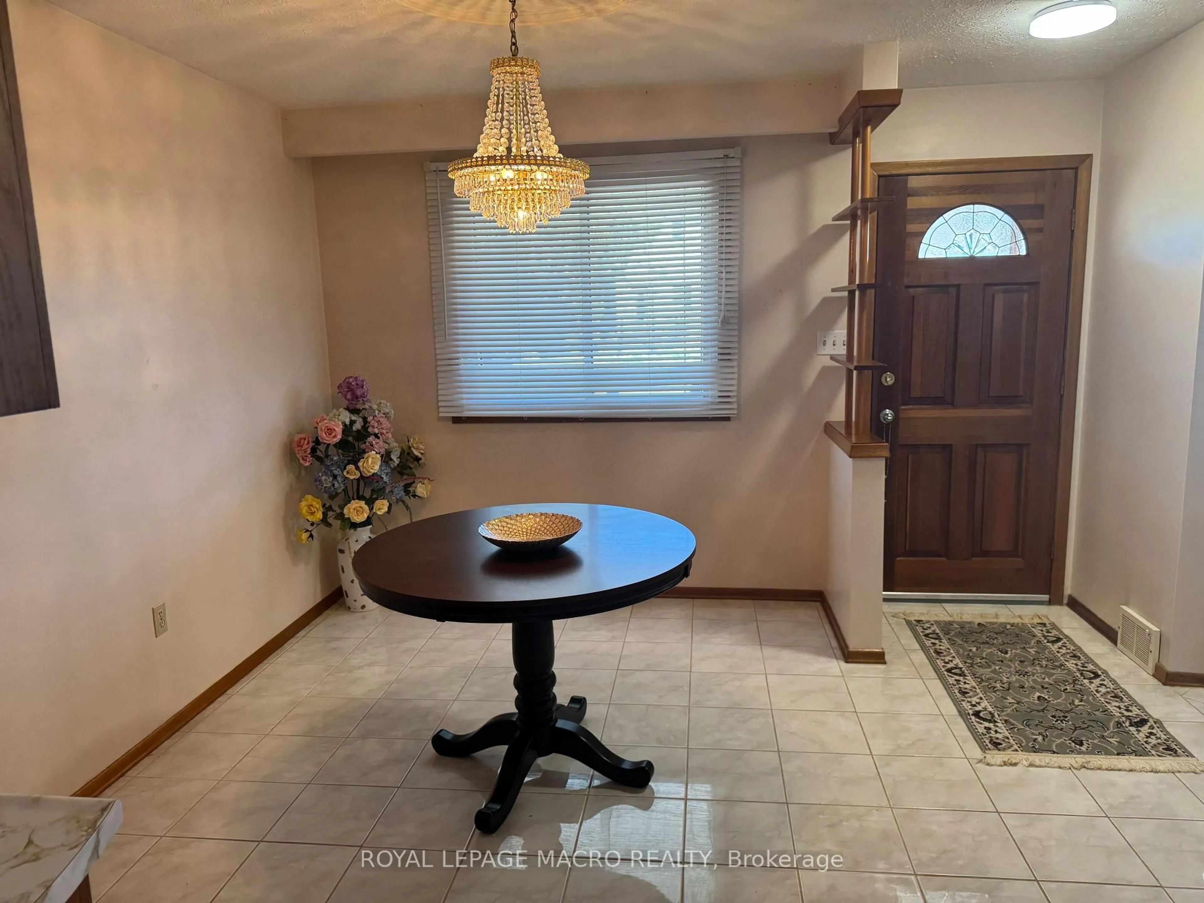 Unknown for 31 Adair Ave, Hamilton Ontario L8H 6A5