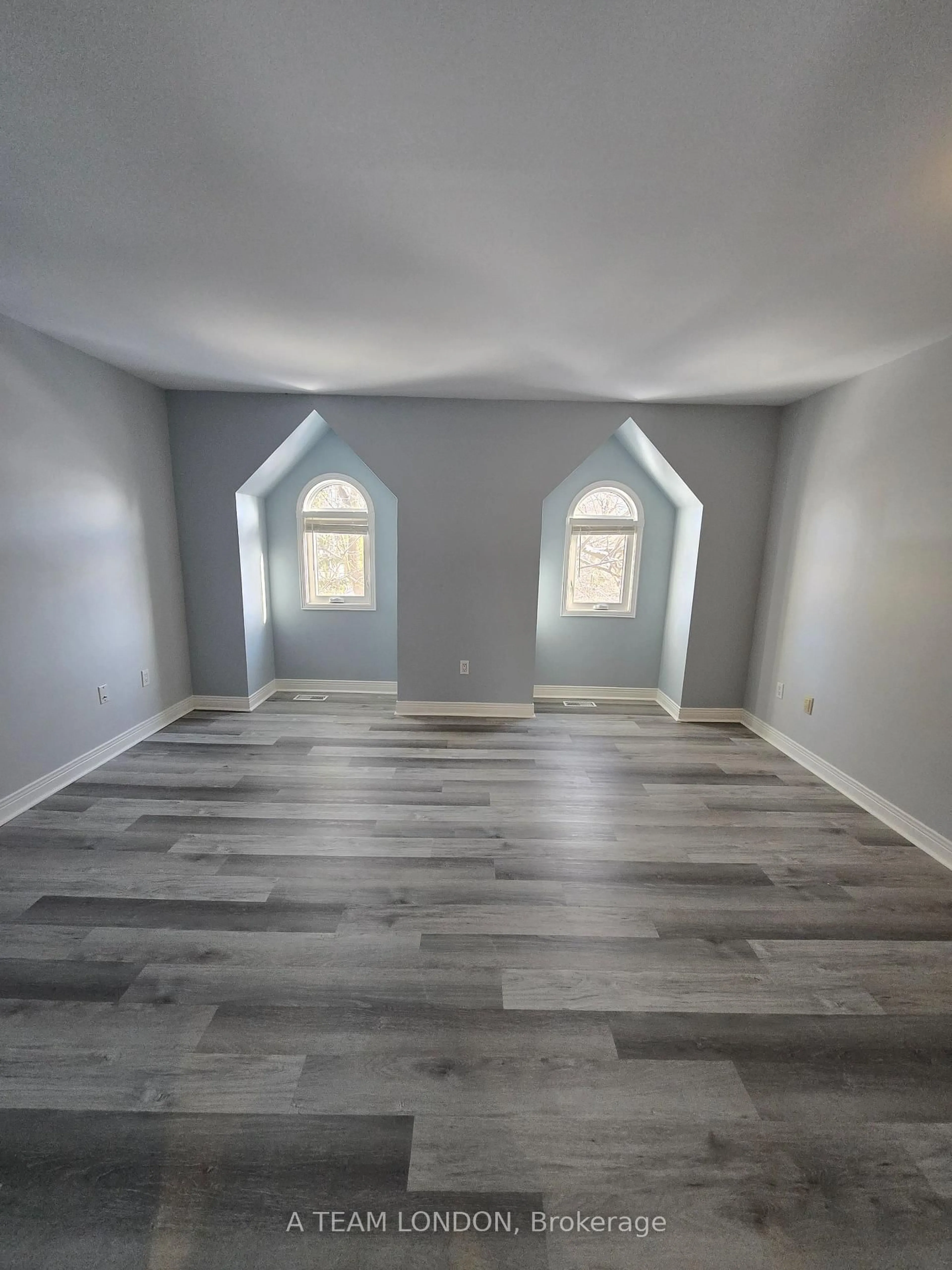 A pic of a room for 39 Regina St #3 & 4, London East Ontario N5Y 3B6