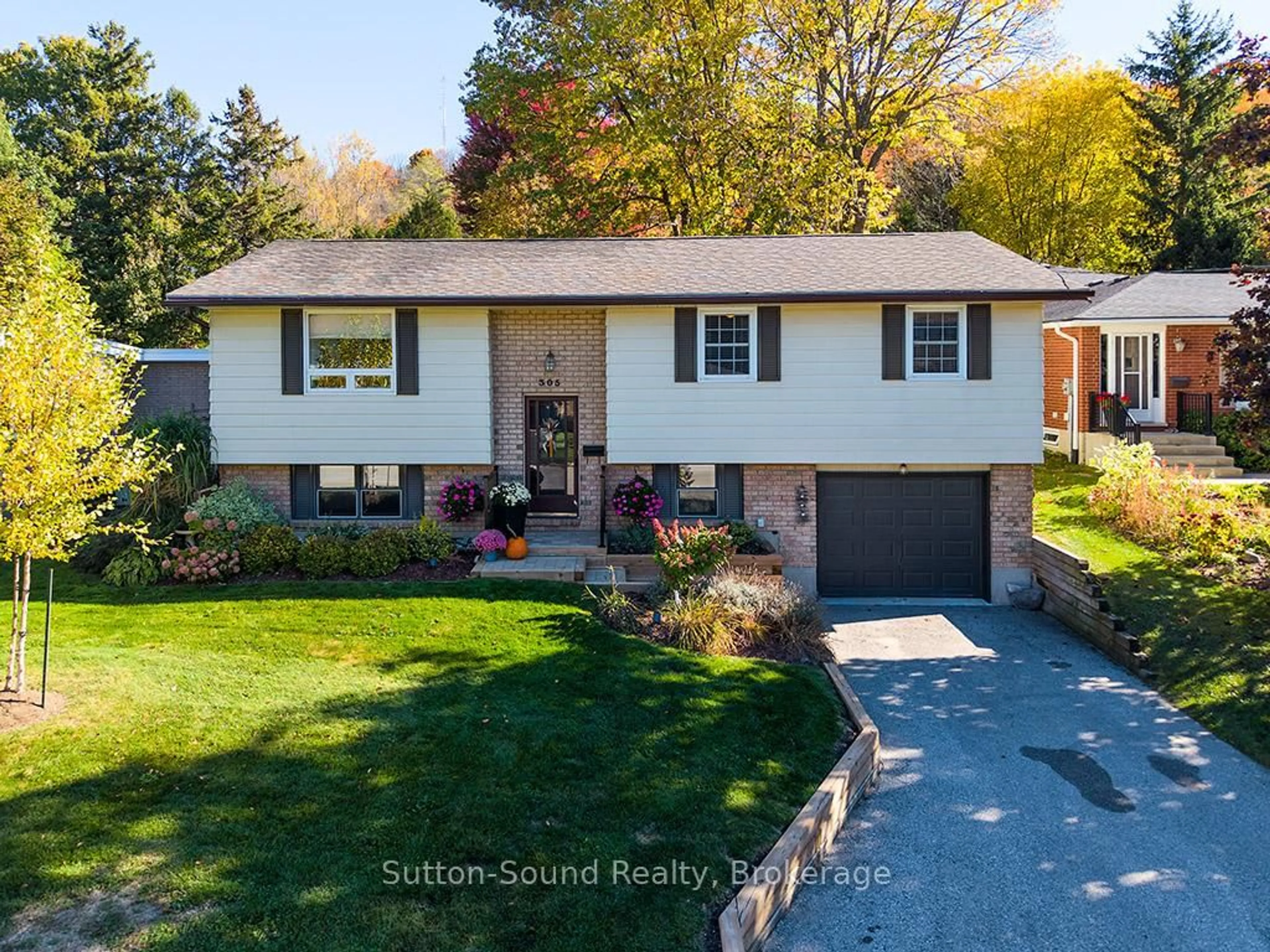 Unknown for 305 8TH Ave, Owen Sound Ontario N4K 3A3