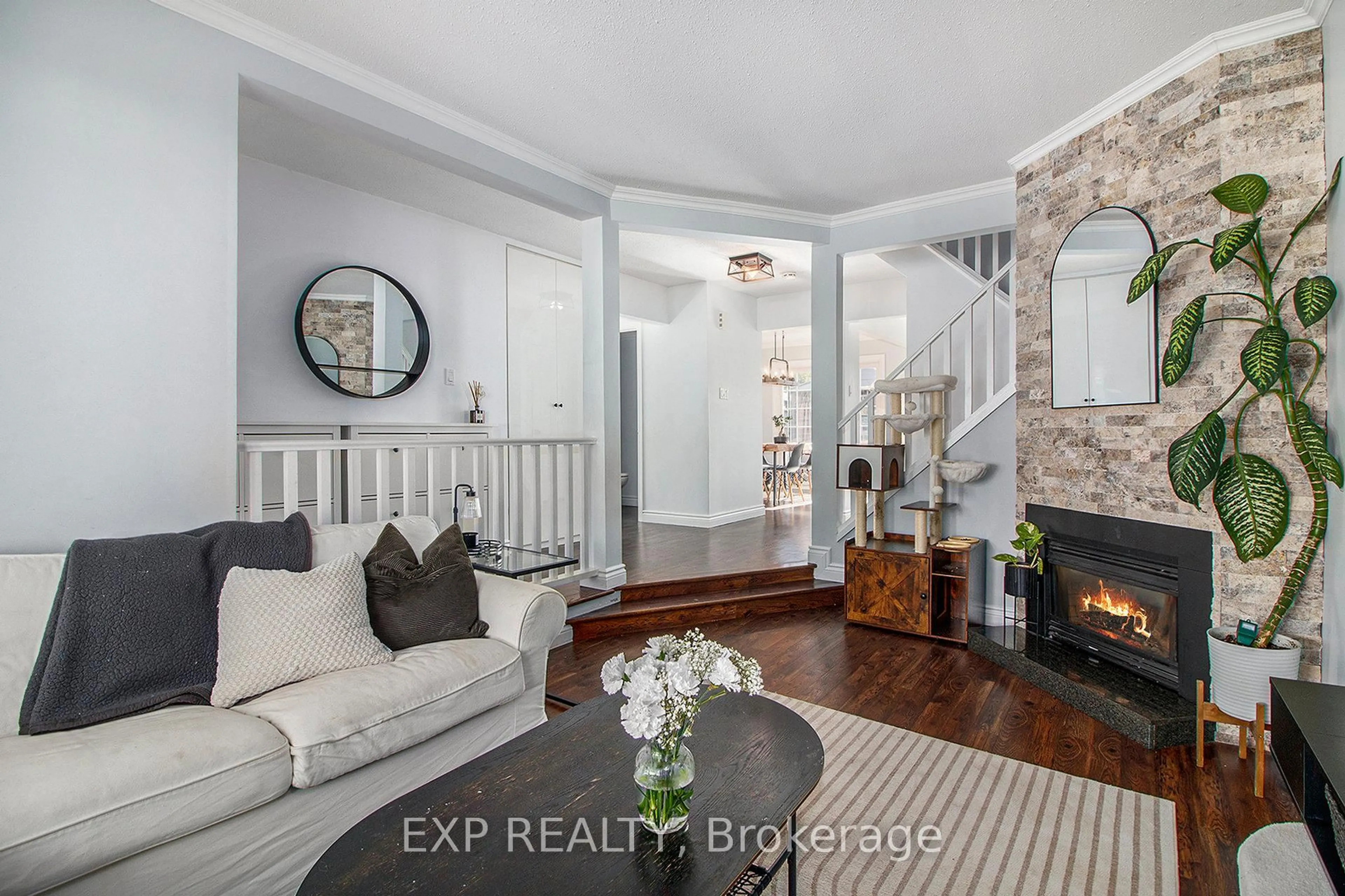 Living room with furniture, unknown for 1105 Taffy Lane, Orleans Ontario K1C 1Y4