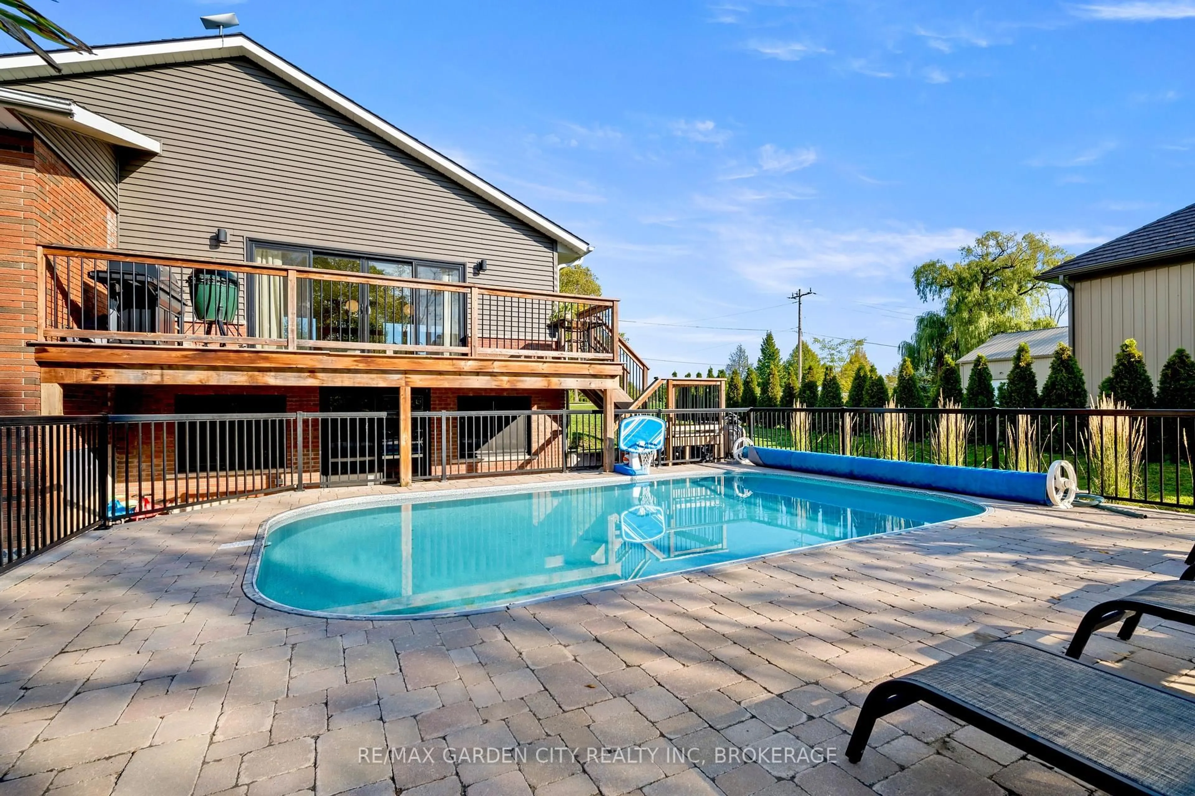 Pool for 4110 13th St, Lincoln Ontario L0R 1S0