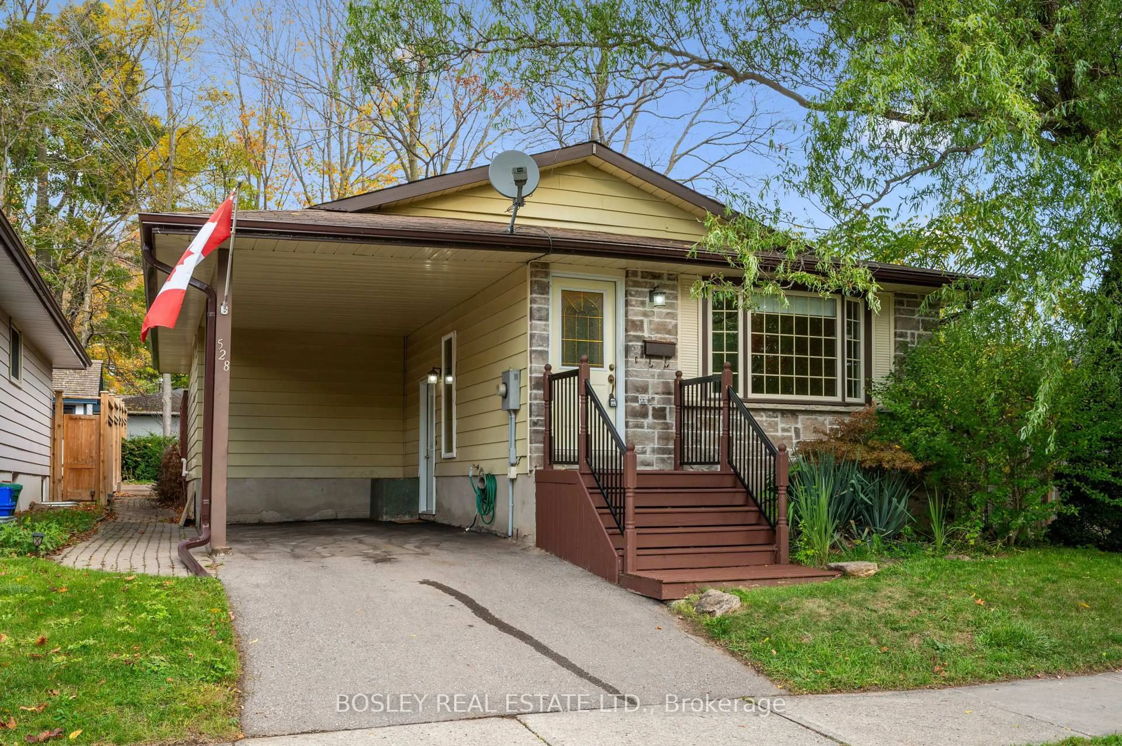 Home with vinyl exterior material, street for 528 Fallingbrook Dr, Waterloo Ontario N2L 4N4