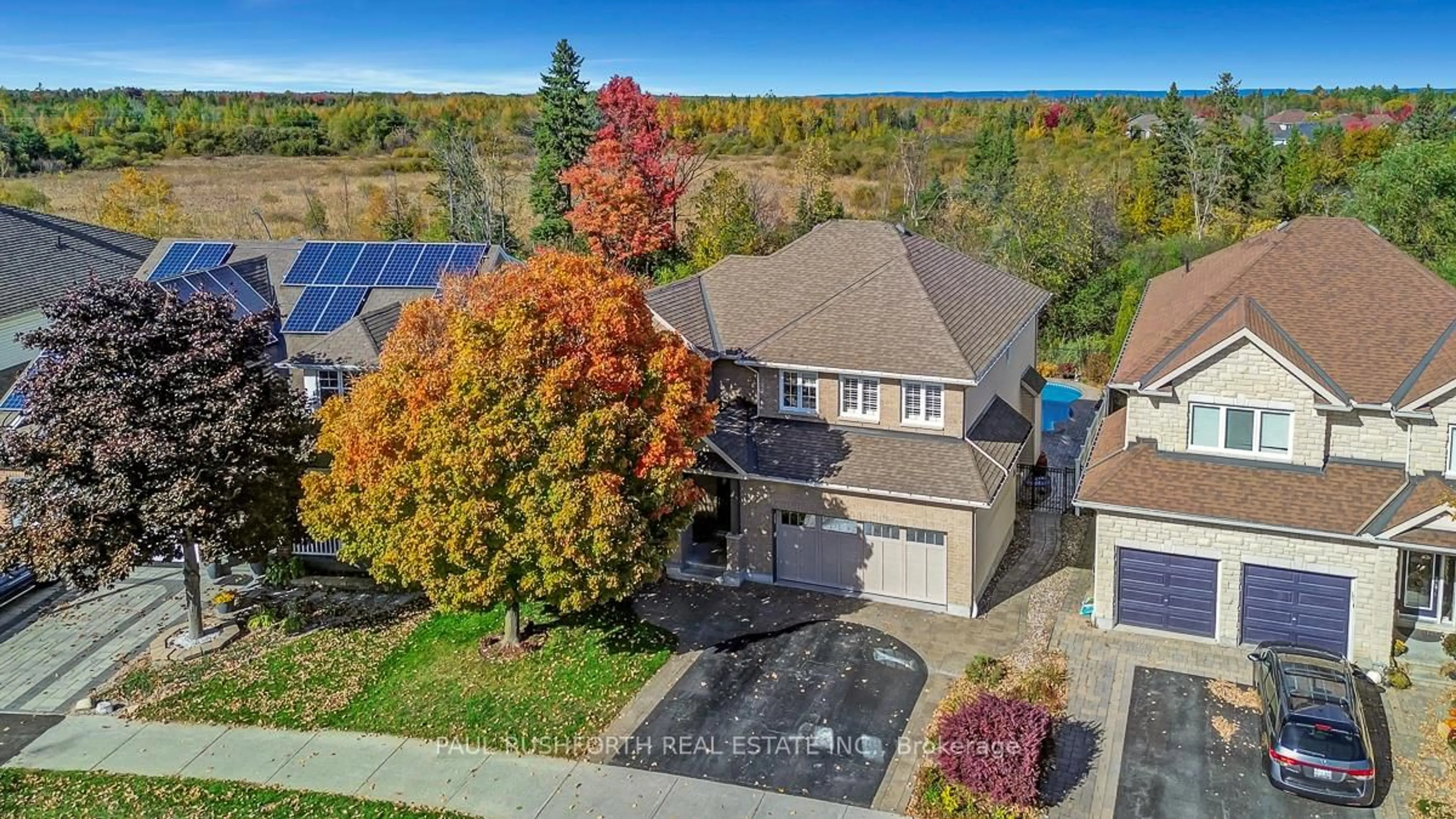 A pic from outside/outdoor area/front of a property/back of a property/a pic from drone, street for 114 Kimpton Dr, Stittsville Ontario K2S 0B9