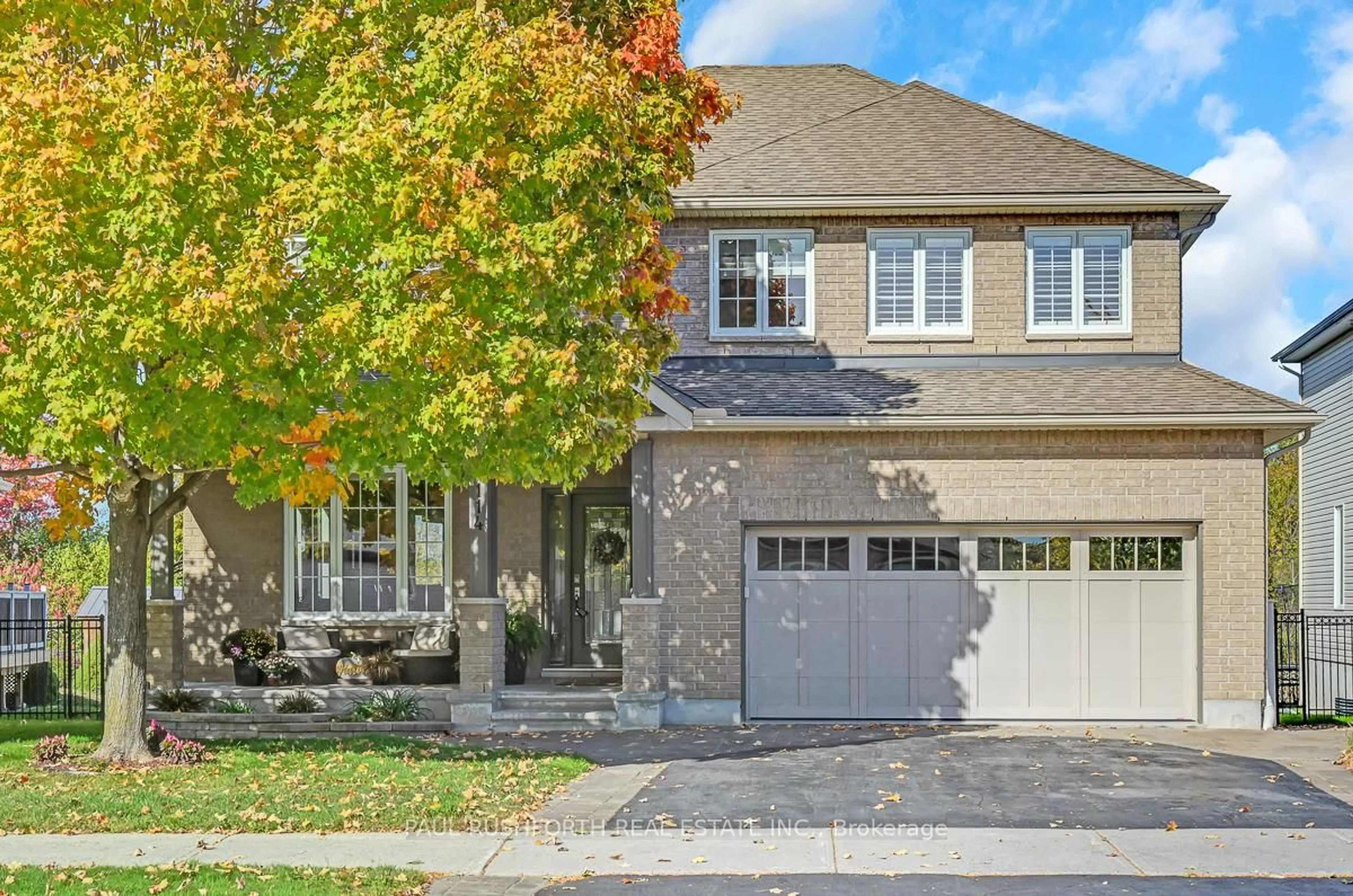 Home with brick exterior material, street for 114 Kimpton Dr, Stittsville Ontario K2S 0B9