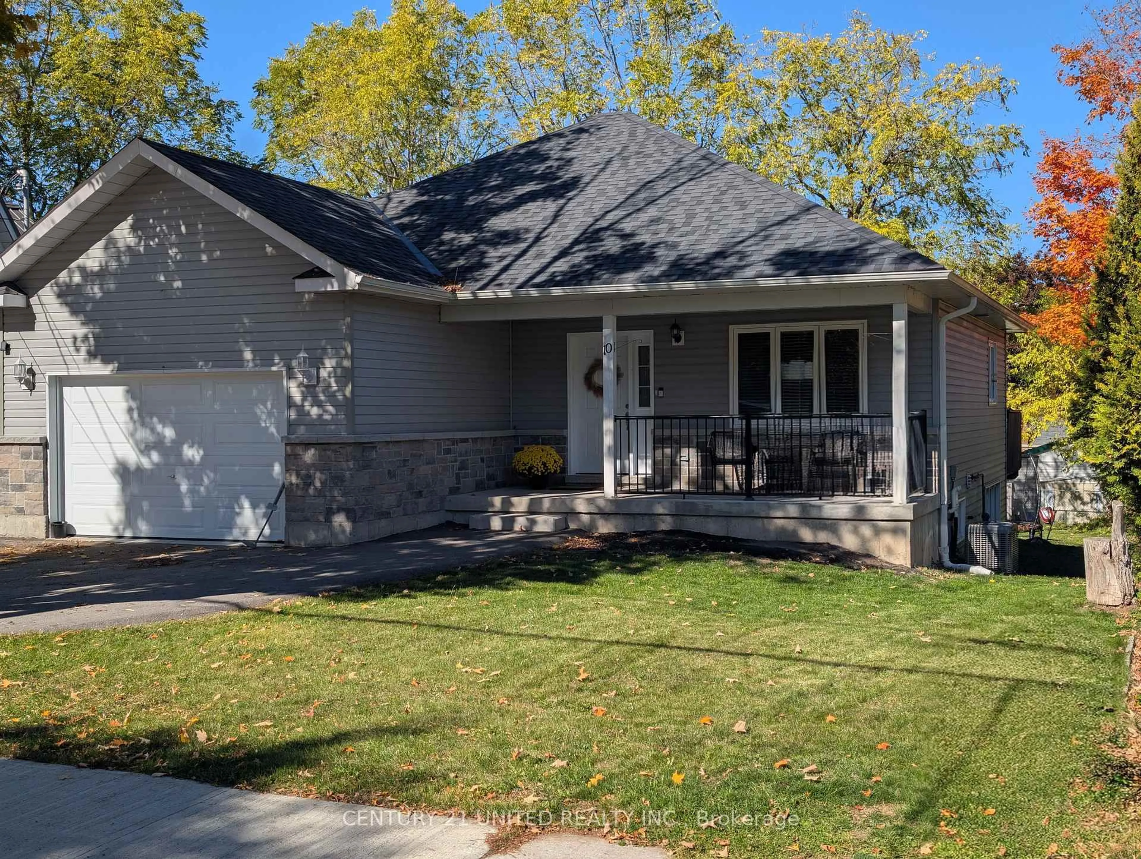 Home with vinyl exterior material, street for 10 William St, Selwyn Ontario K0L 2H0
