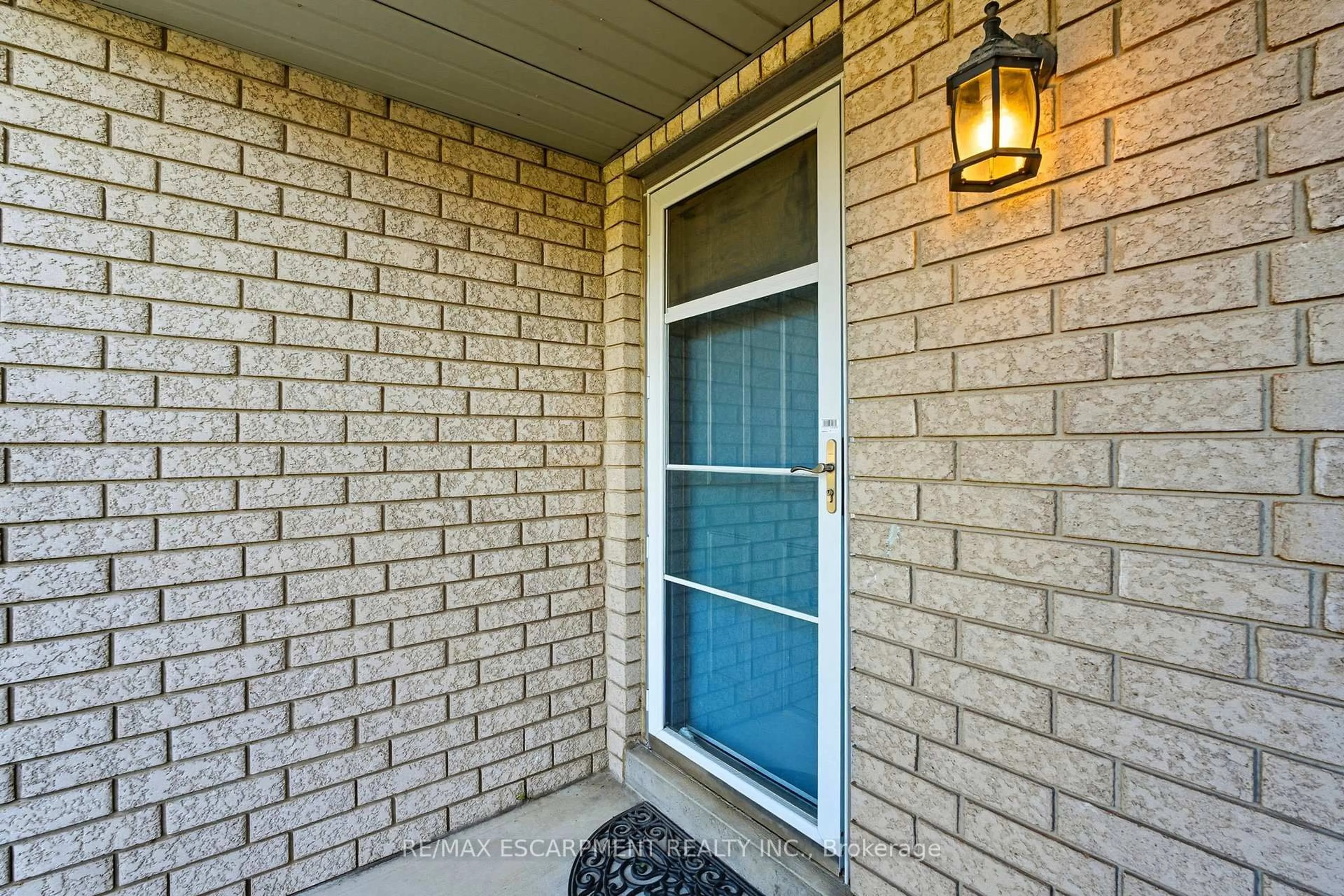 Unknown for 5 Chesapeake Dr, Hamilton Ontario L8B 0H7