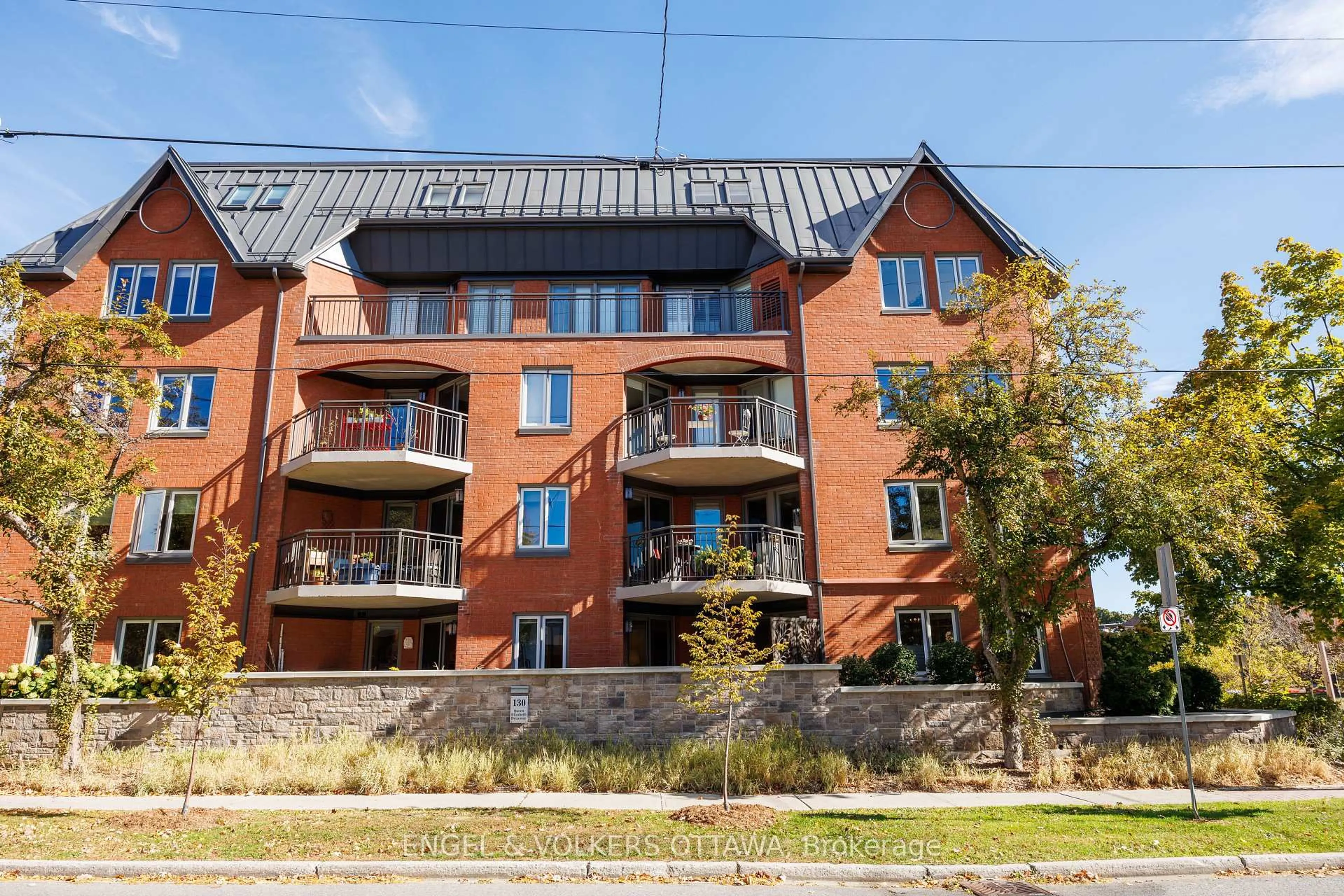 Unknown for 130 Queen Elizabeth Dr #102, Ottawa Ontario K2P 1E6