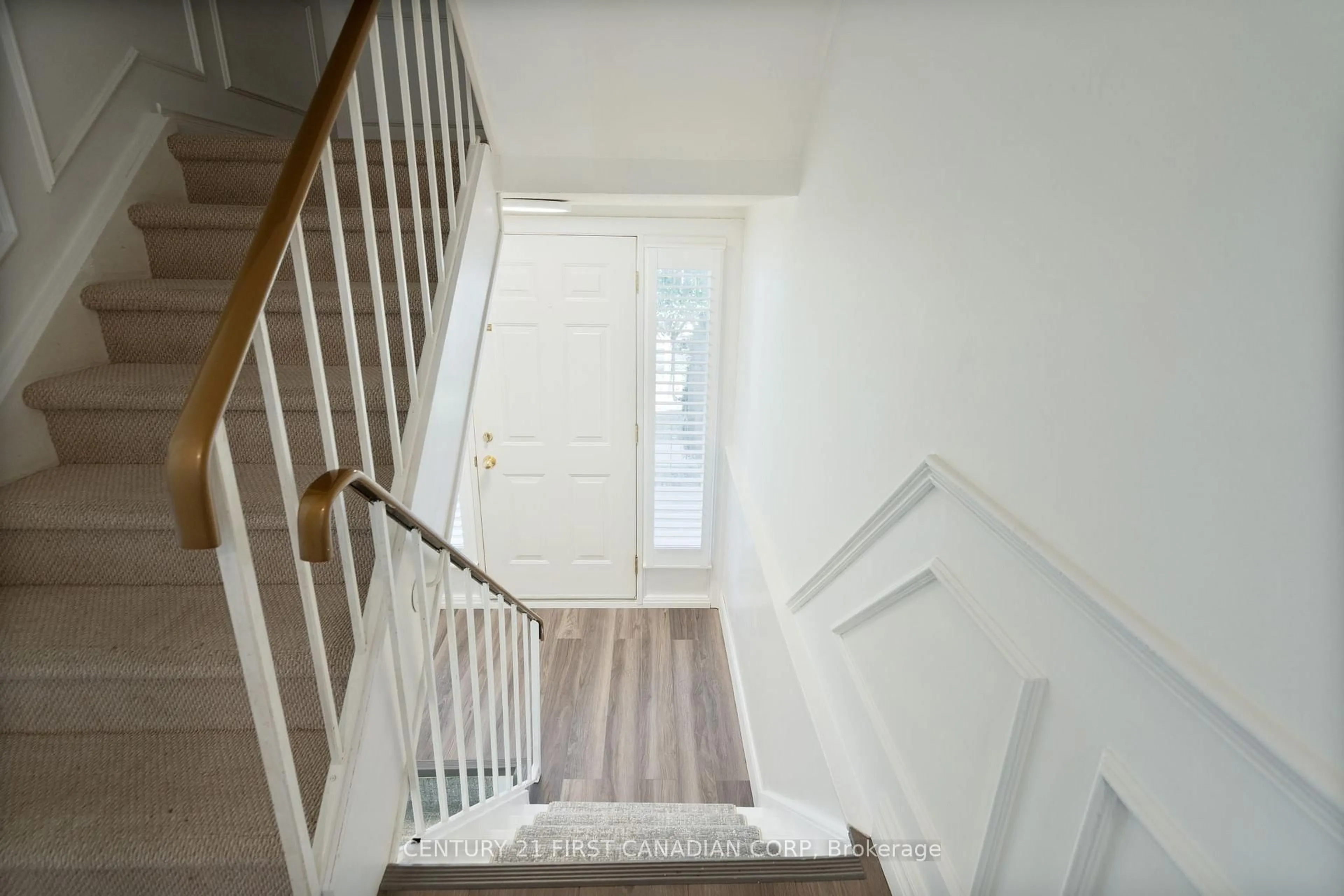 Stairs for 176 Gardenwood Dr, London South Ontario N6J 3Z9