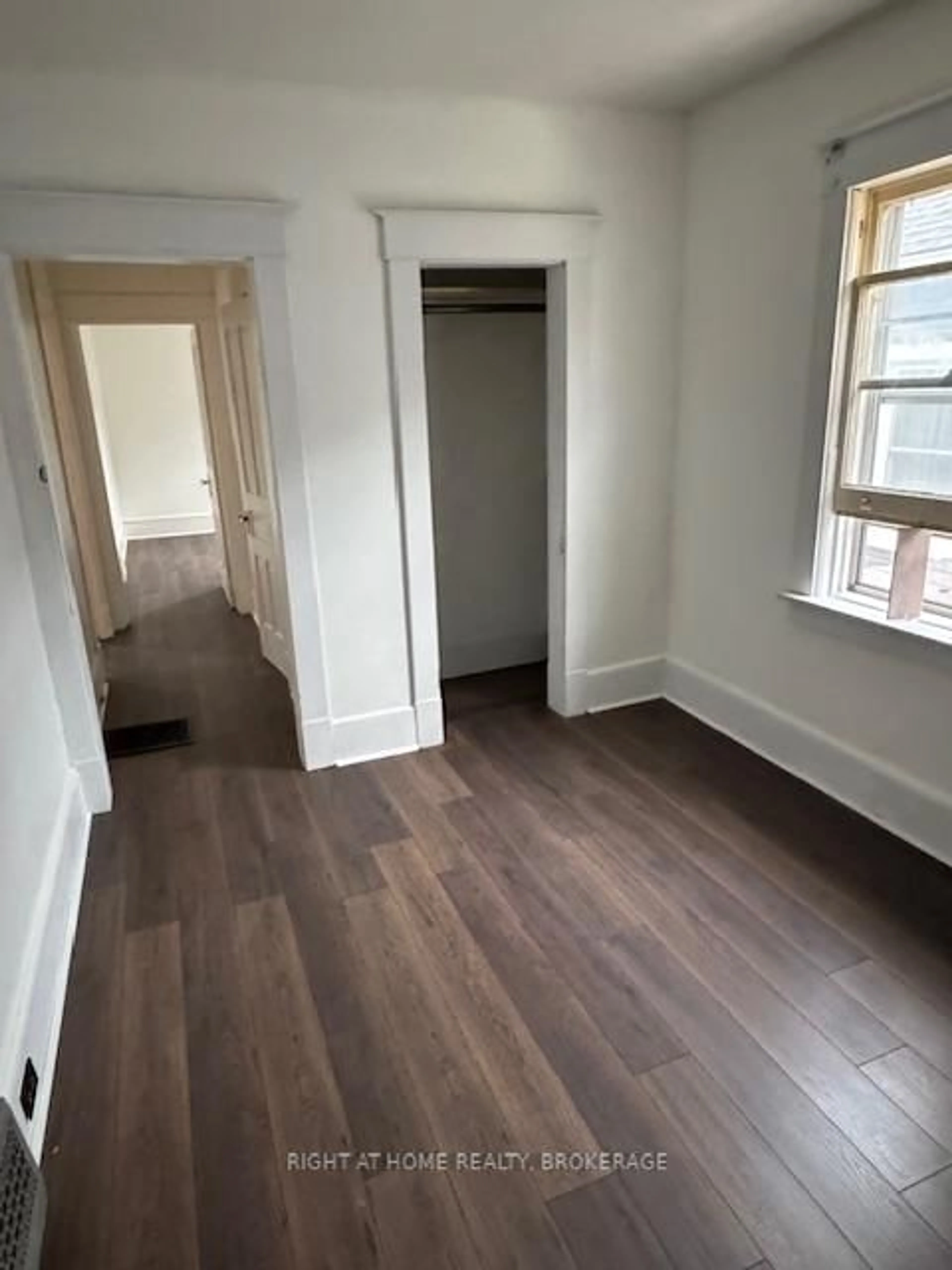 A pic of a room for 46 Richmond Ave, St. Catharines Ontario L2R 3W7