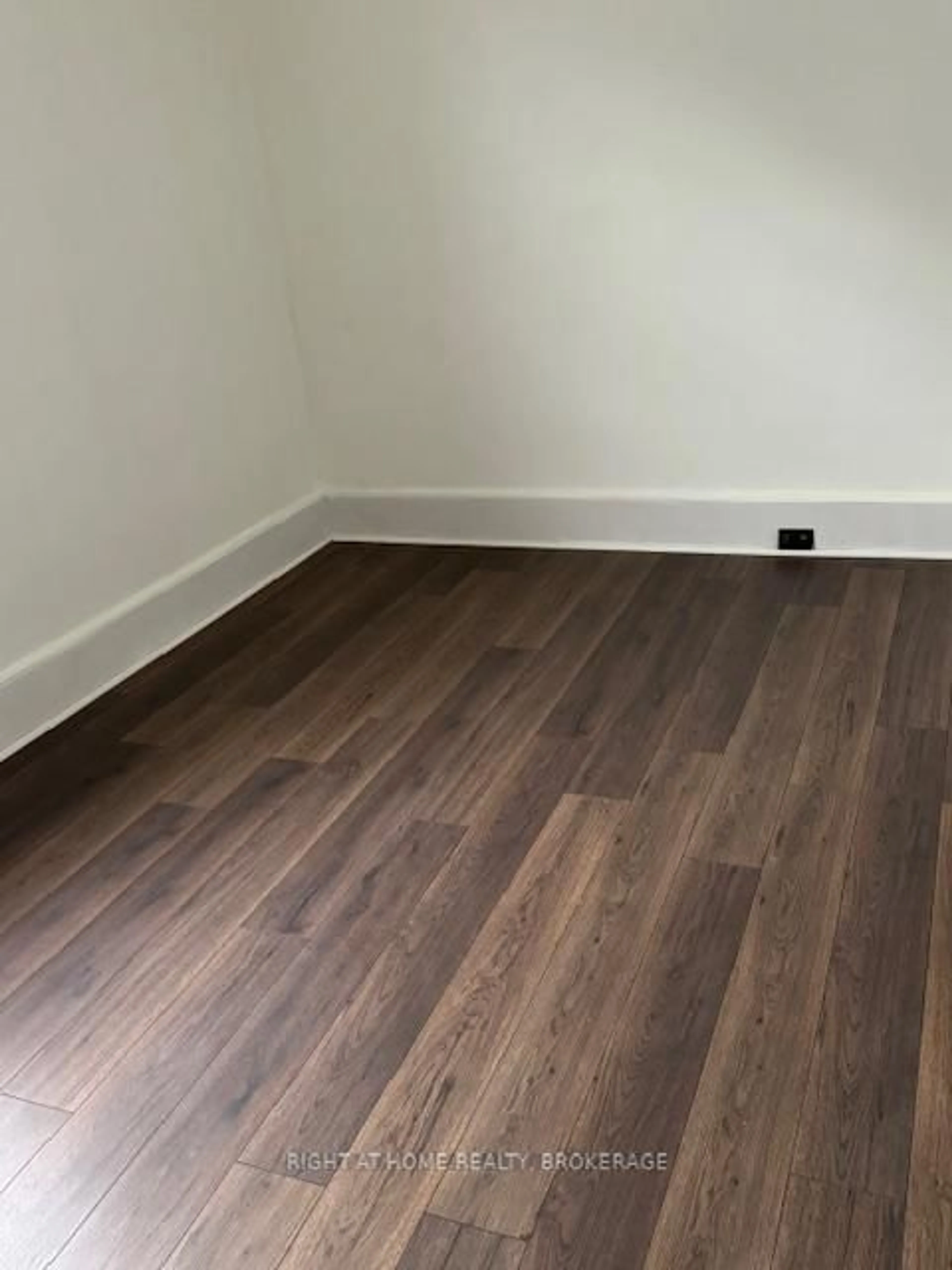 A pic of a room for 46 Richmond Ave, St. Catharines Ontario L2R 3W7