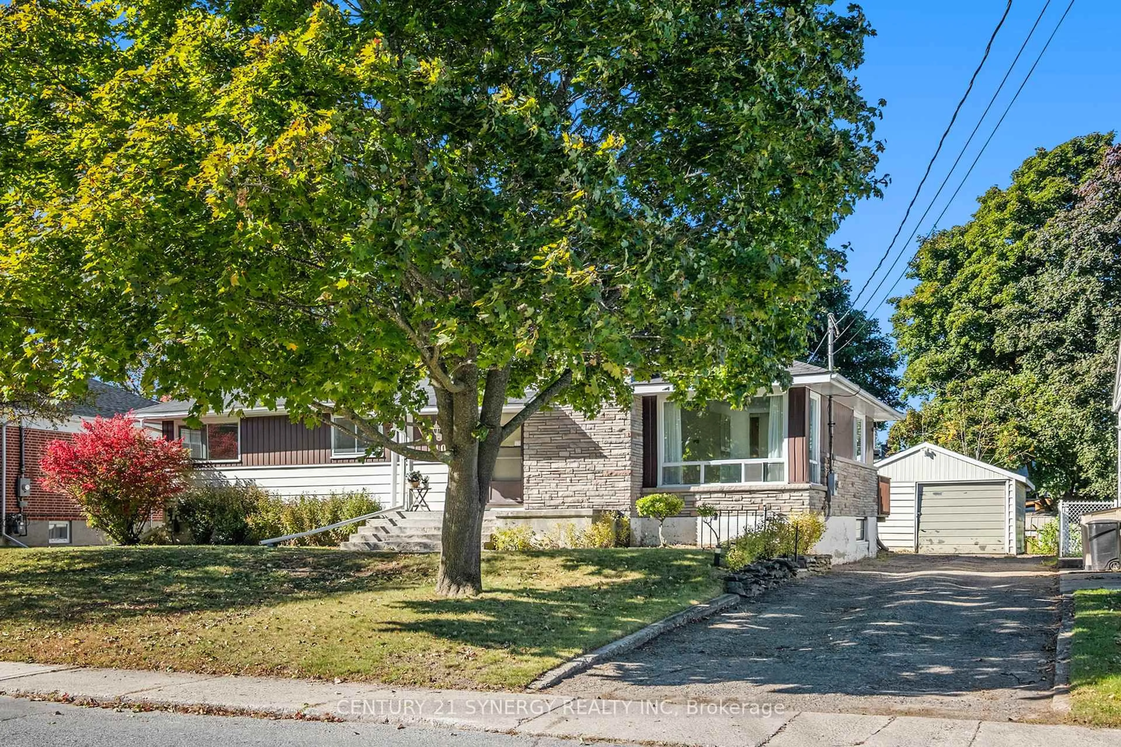 Unknown for 10 Florence St, Smiths Falls Ontario K7A 4A3