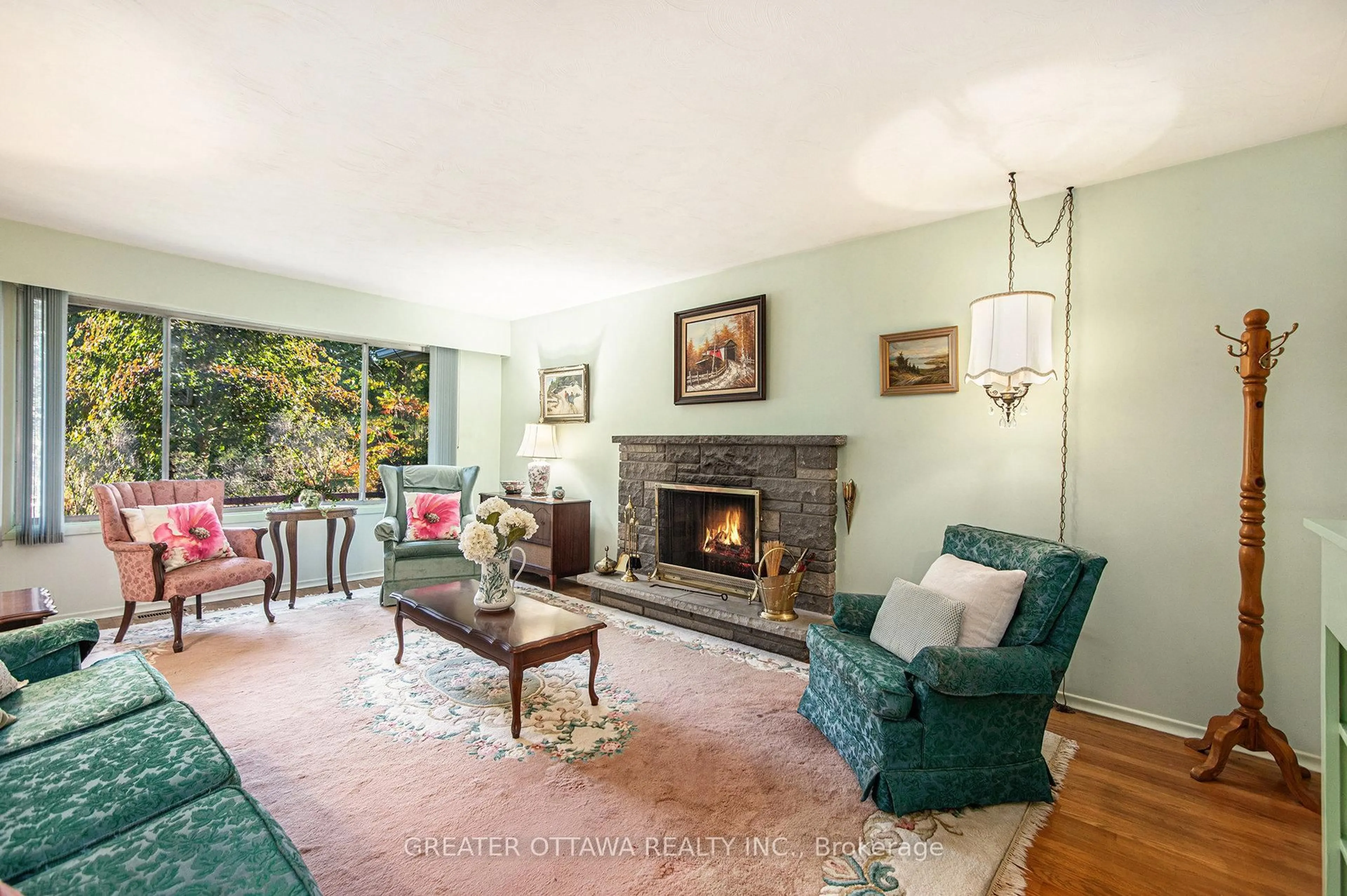 Living room with furniture, unknown for 2200 Flower Ave, Ottawa Ontario K2B 7A8