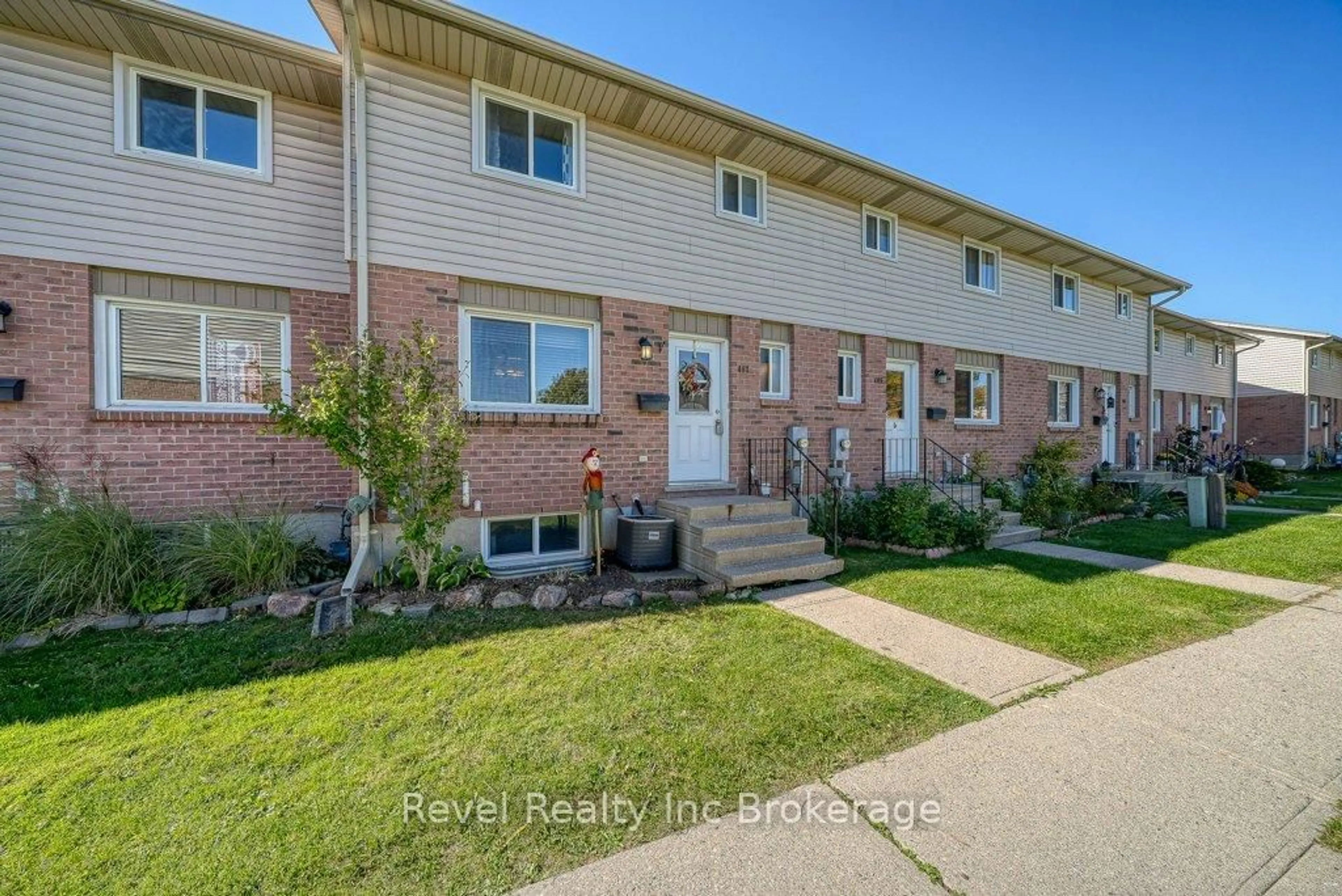 Unknown for 487 Springbank Ave #22, Woodstock Ontario N4T 1R1