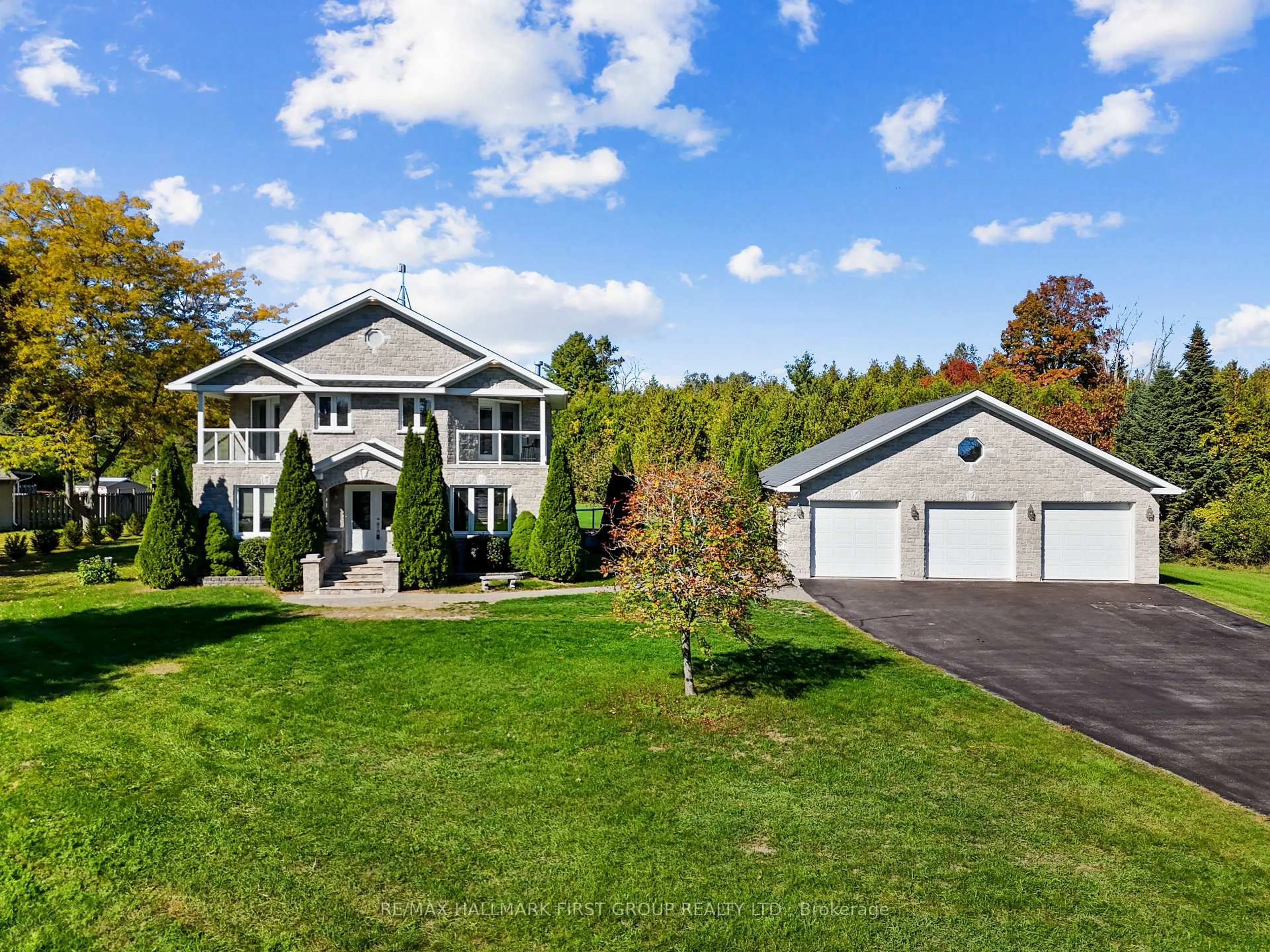 A pic from outside/outdoor area/front of a property/back of a property/a pic from drone, street for 282 Lakeshore Rd, Alnwick/Haldimand Ontario K9A 4J8