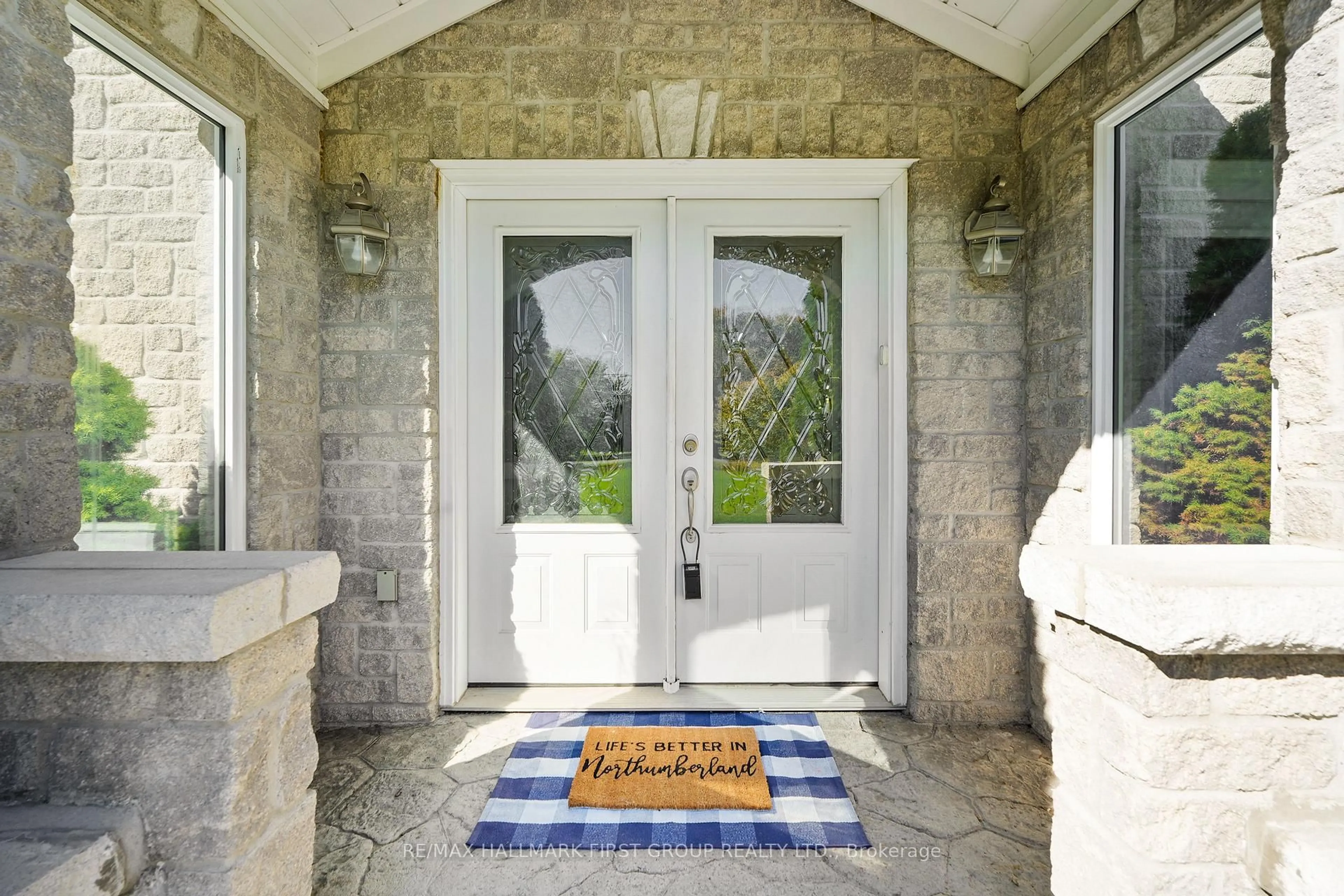 Indoor entryway for 282 Lakeshore Rd, Alnwick/Haldimand Ontario K9A 4J8