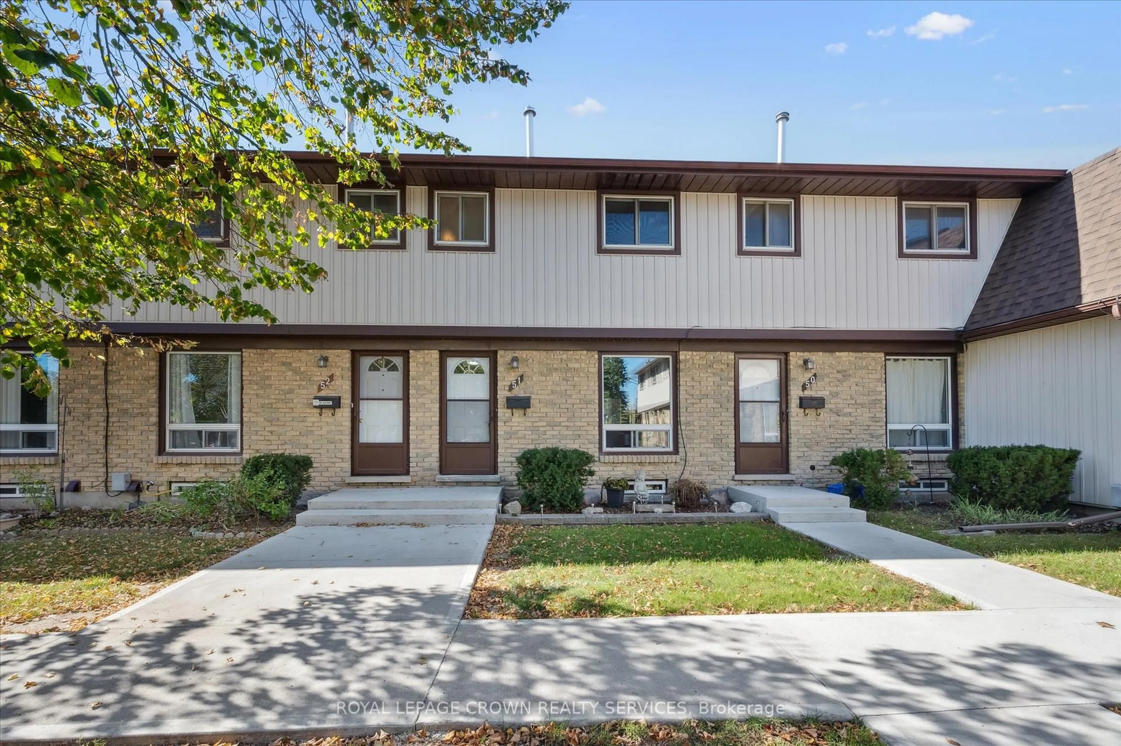 Home with vinyl exterior material, street for 210 Glamis Rd #51, Cambridge Ontario N1R 6L3