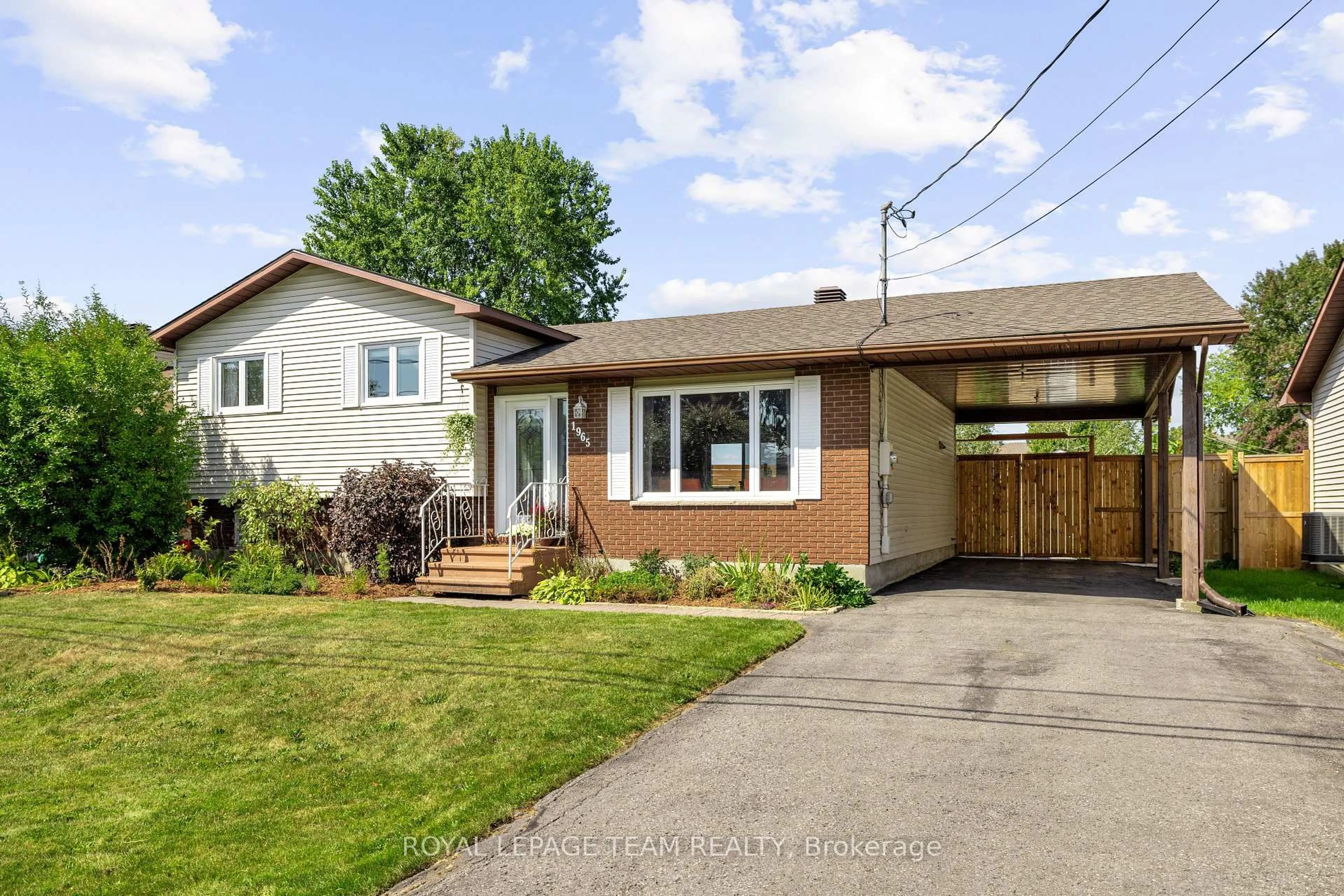 Unknown for 1965 Patricia St, Clarence-Rockland Ontario K4K 1B2
