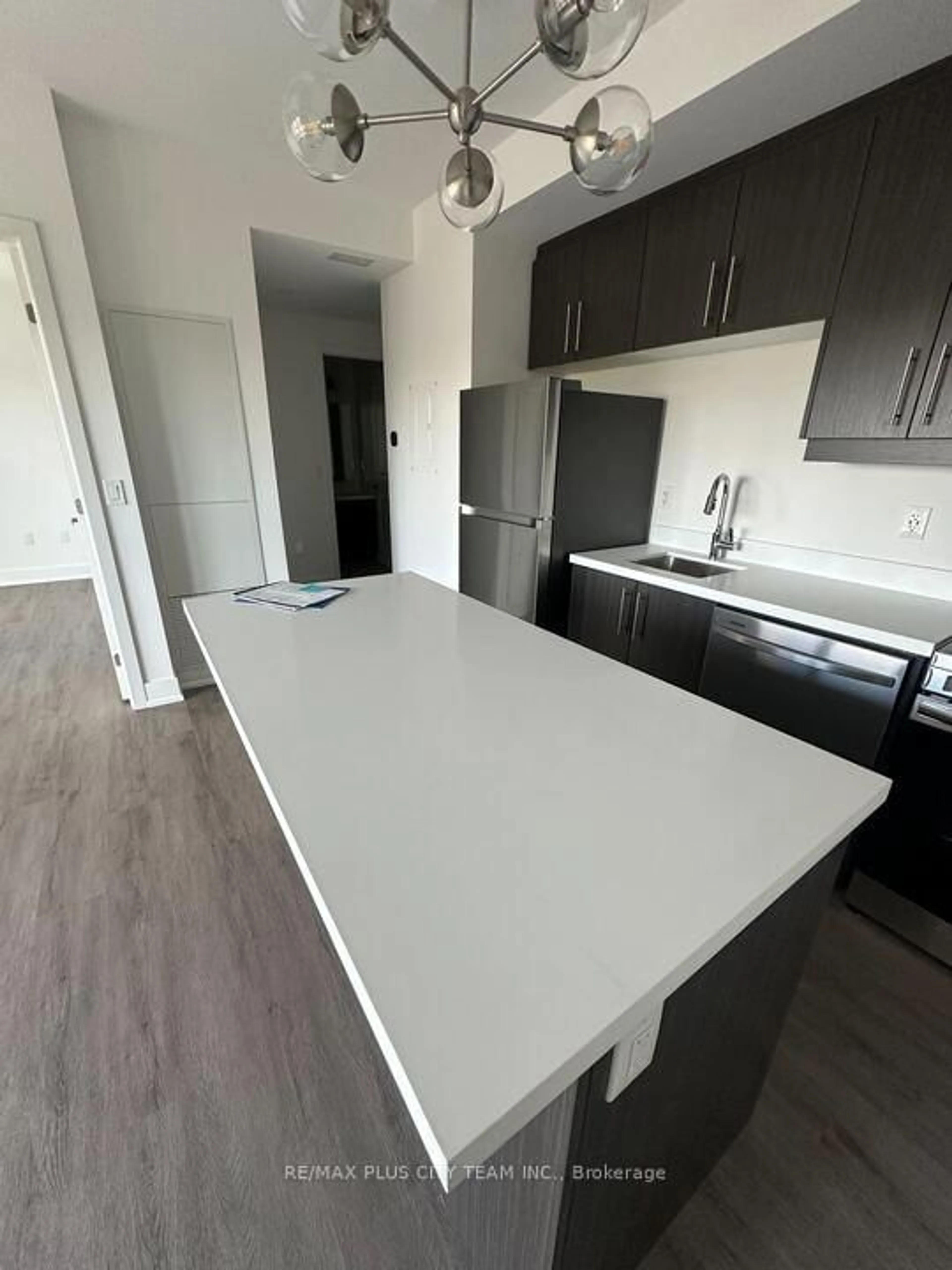 Open concept kitchen, unknown for 575 Conklin Rd #820, Brantford Ontario N3T 0Y2