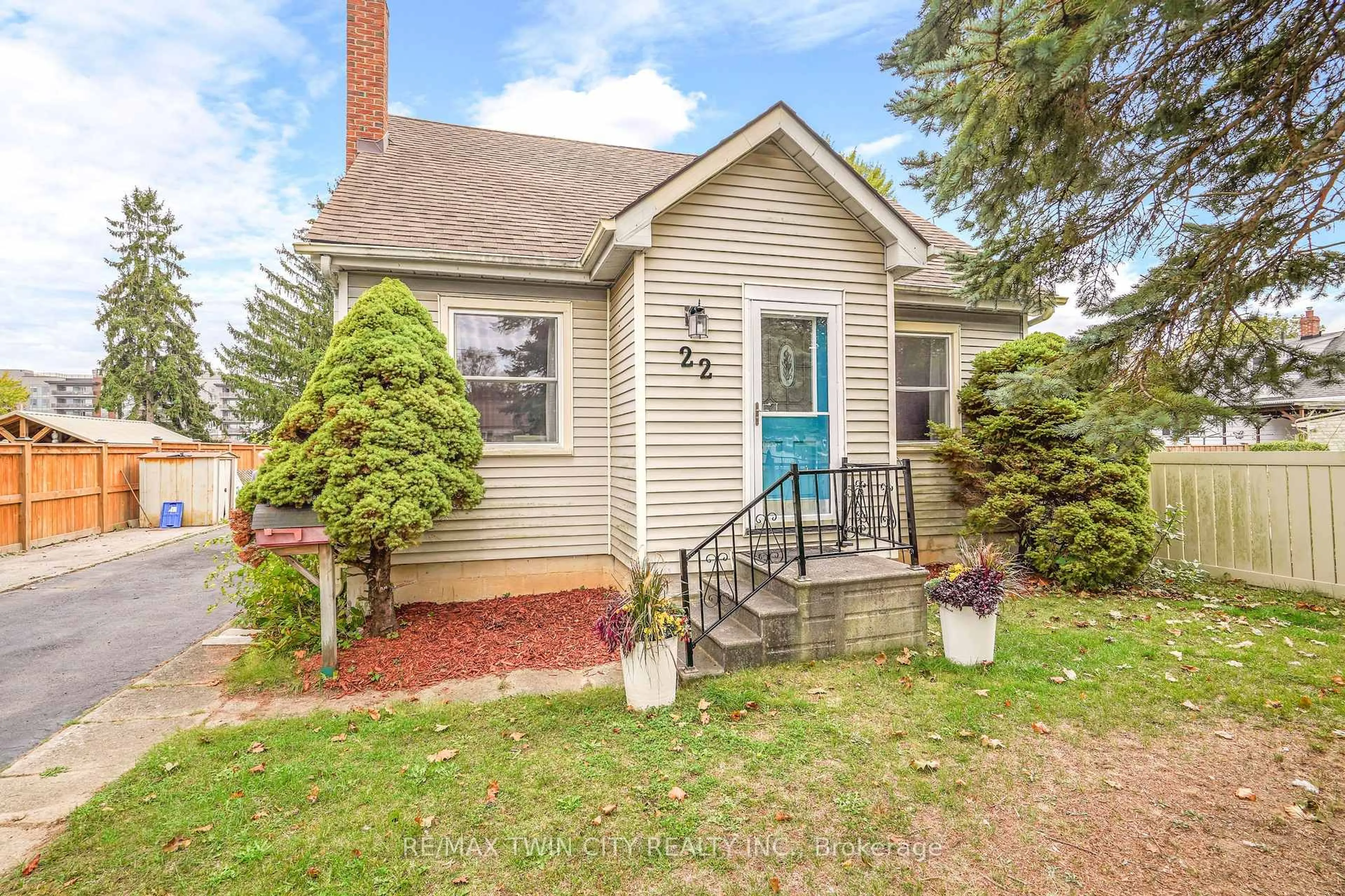 Unknown for 22 Wayne Dr, Brantford Ontario N3R 2Y7