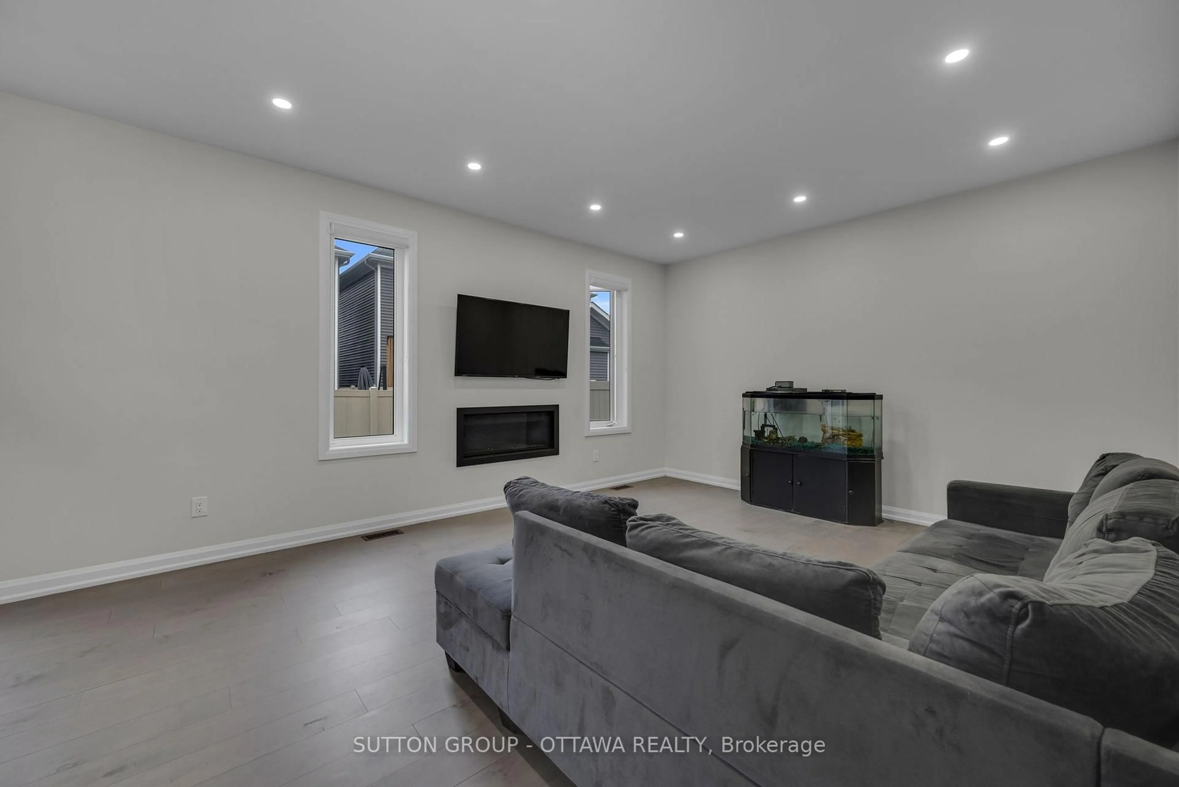 Living room with furniture, unknown for 179 Point Prim Cres, Ottawa Ontario K2J 0K6