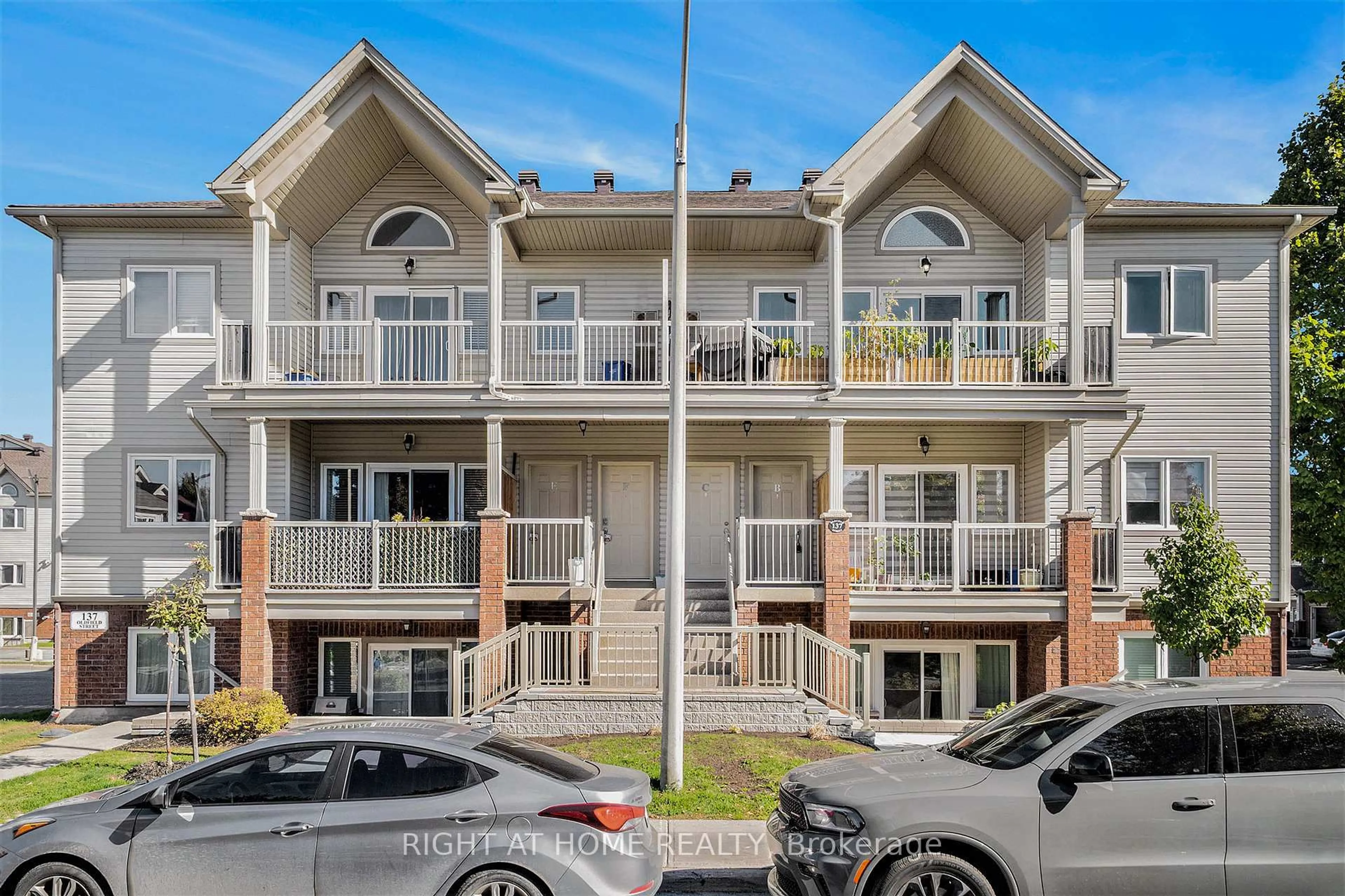 Unknown for 137 Oldfield St #C, Ottawa Ontario K2G 7C7