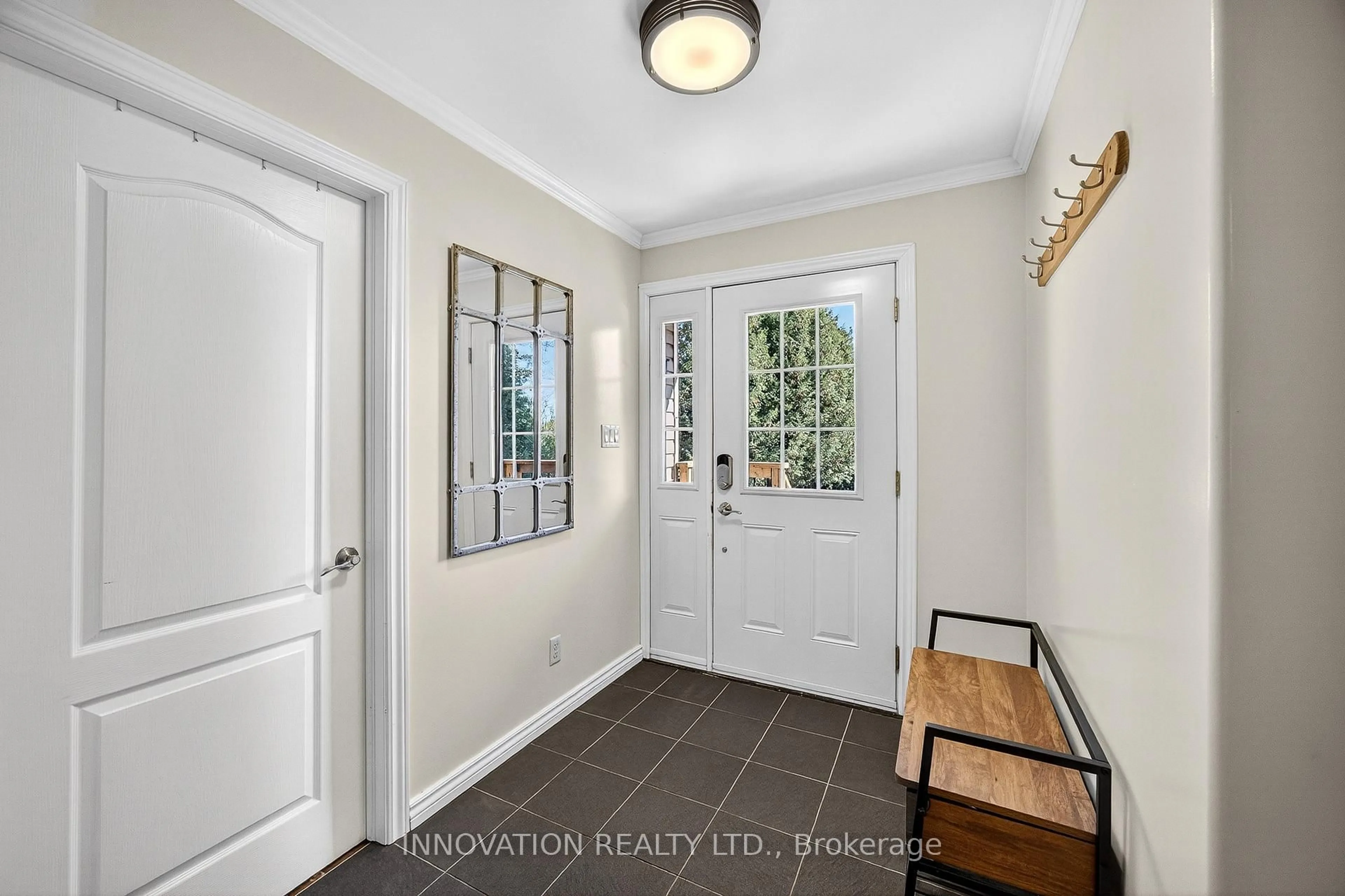 Indoor entryway for 2584 7 Line, Carleton Place Ontario K7C 3P2
