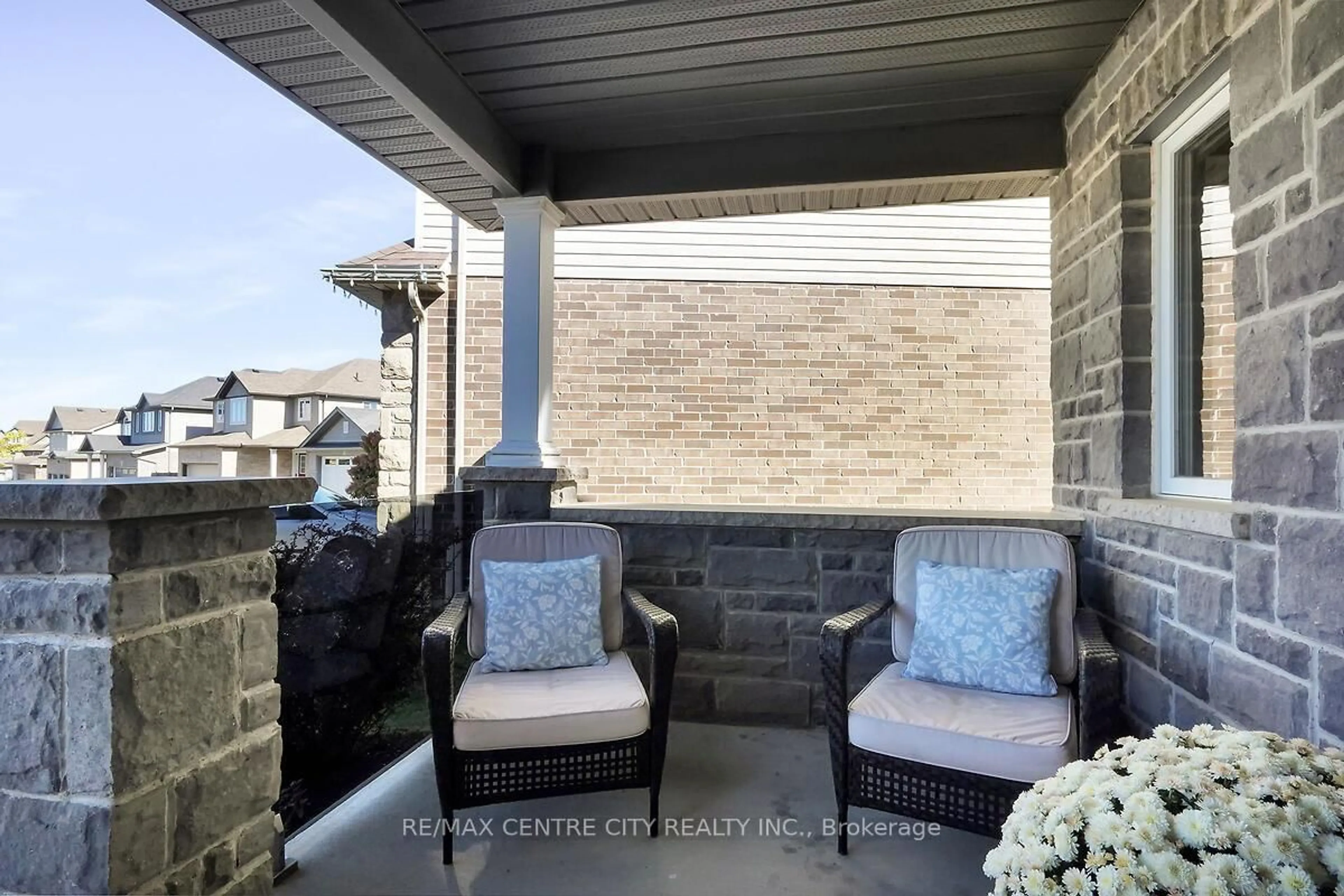 Patio, unknown for 2681 Foxbend Link Tr, London North Ontario N6G 0M7