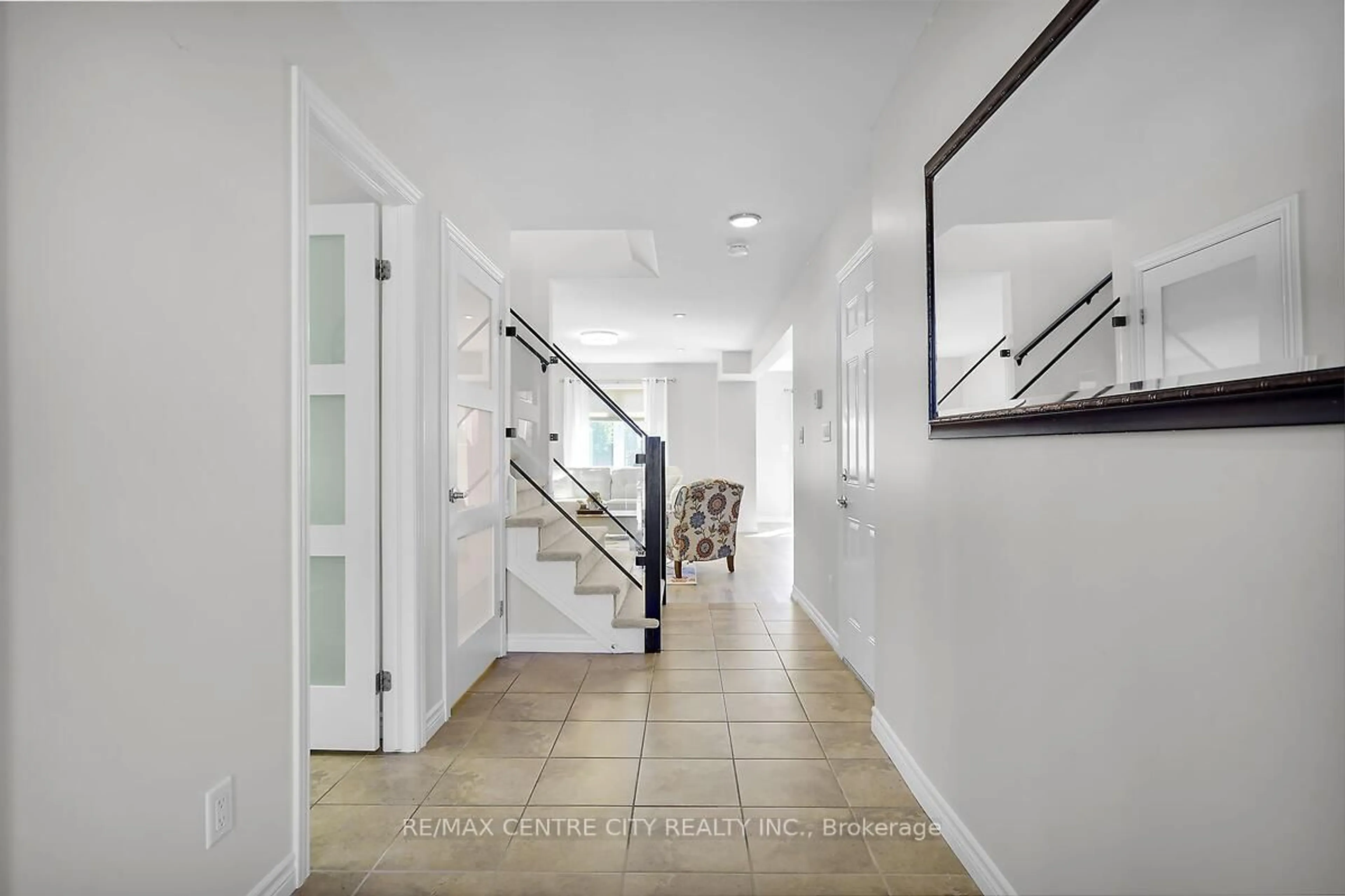 Indoor entryway for 2681 Foxbend Link Tr, London North Ontario N6G 0M7