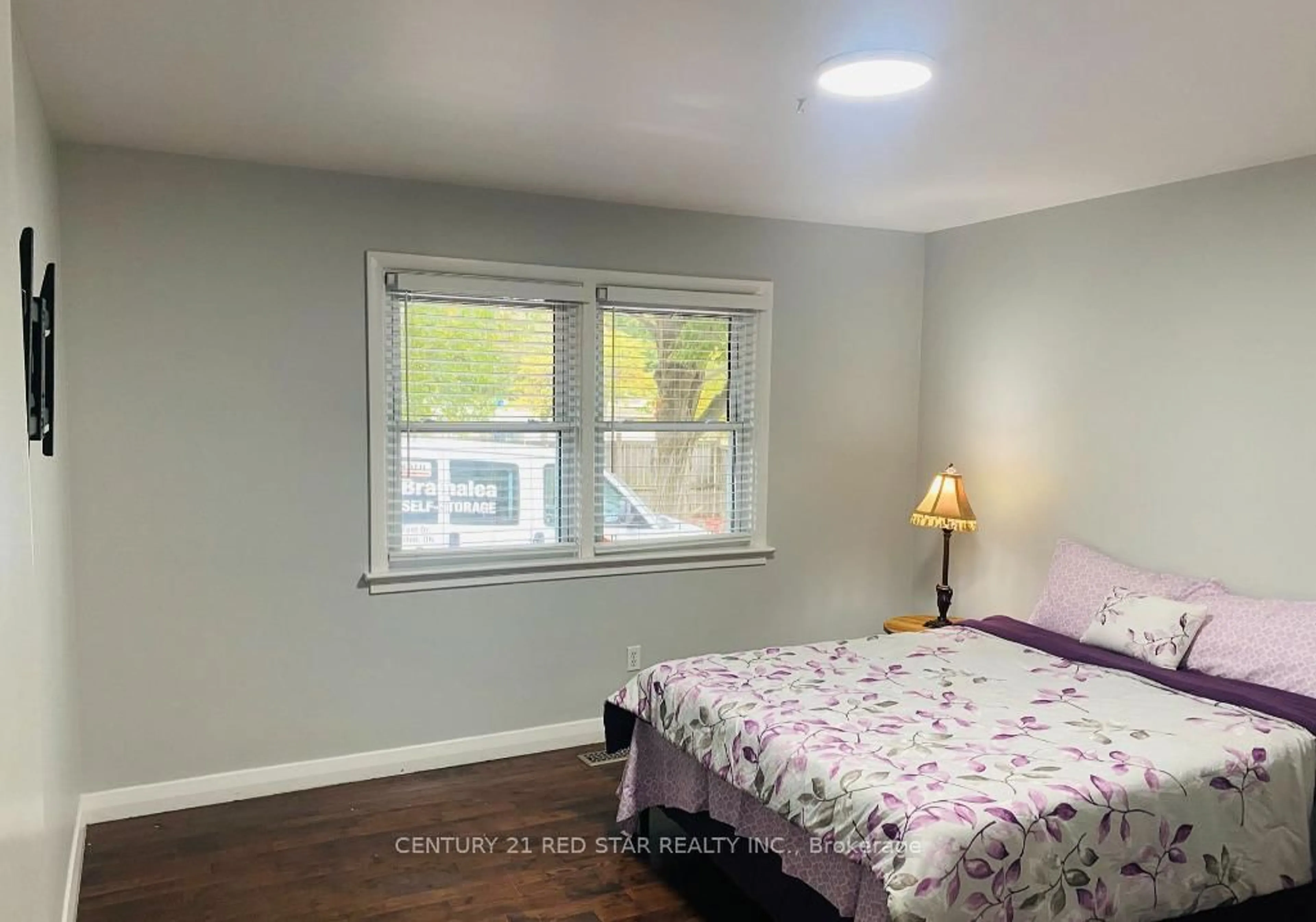 A pic of a room for 107 Ellis Cres, Waterloo Ontario N2J 2C1