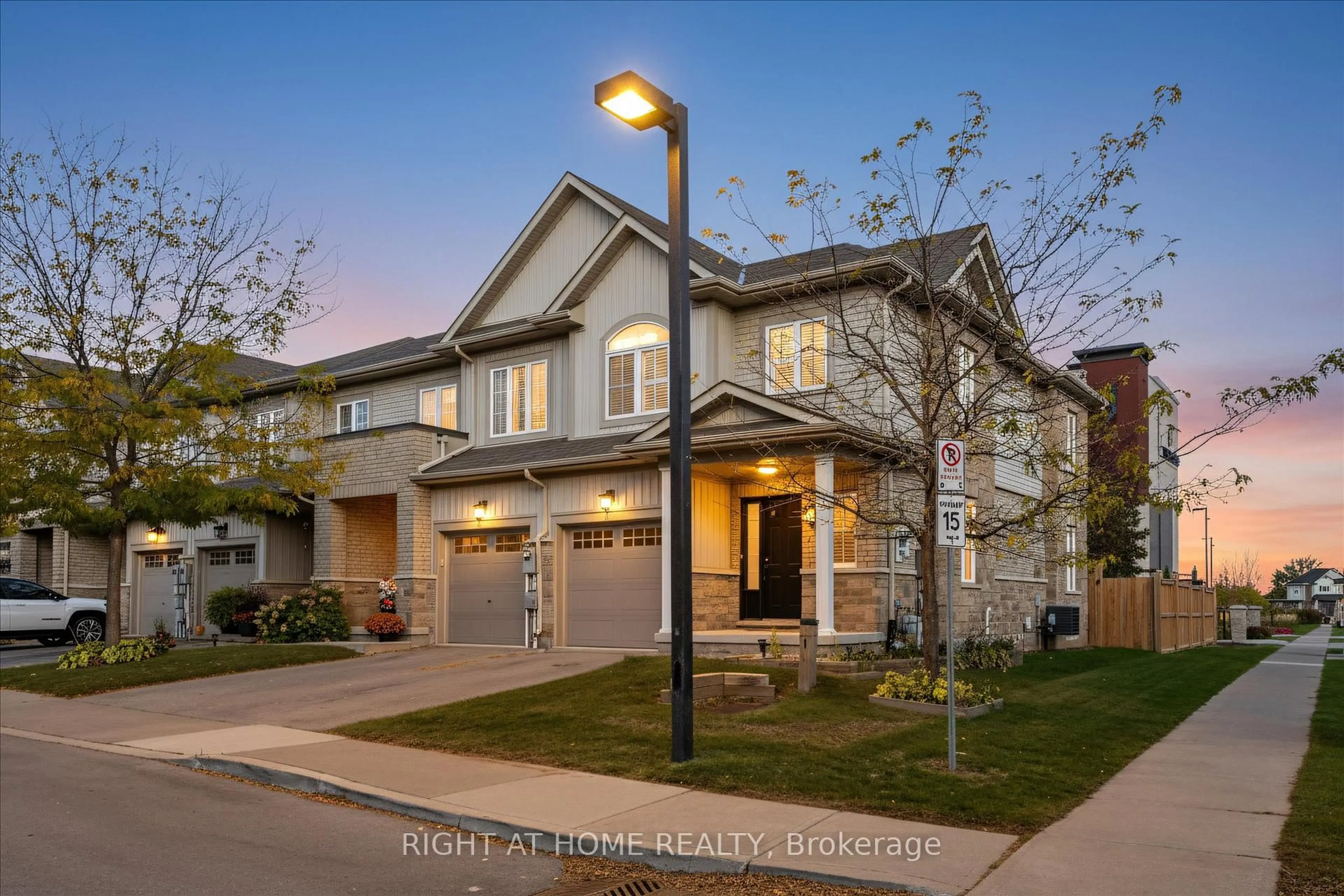Home with brick exterior material, street for 5084 Alyssa Dr #1, Lincoln Ontario L0R 1B2