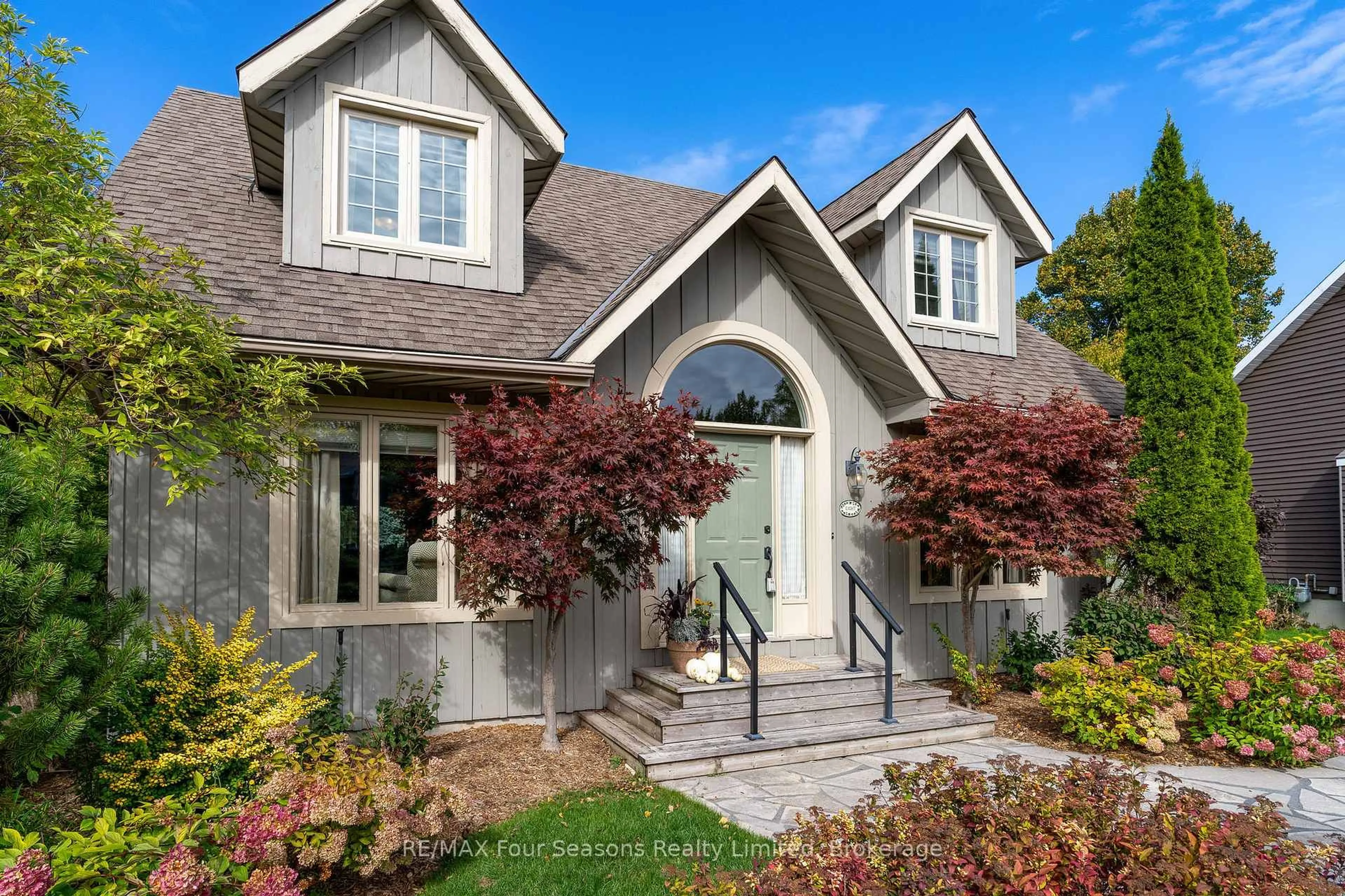 Home with brick exterior material, street for 109 Liisa's Lane, Blue Mountains Ontario L9Y 0M3