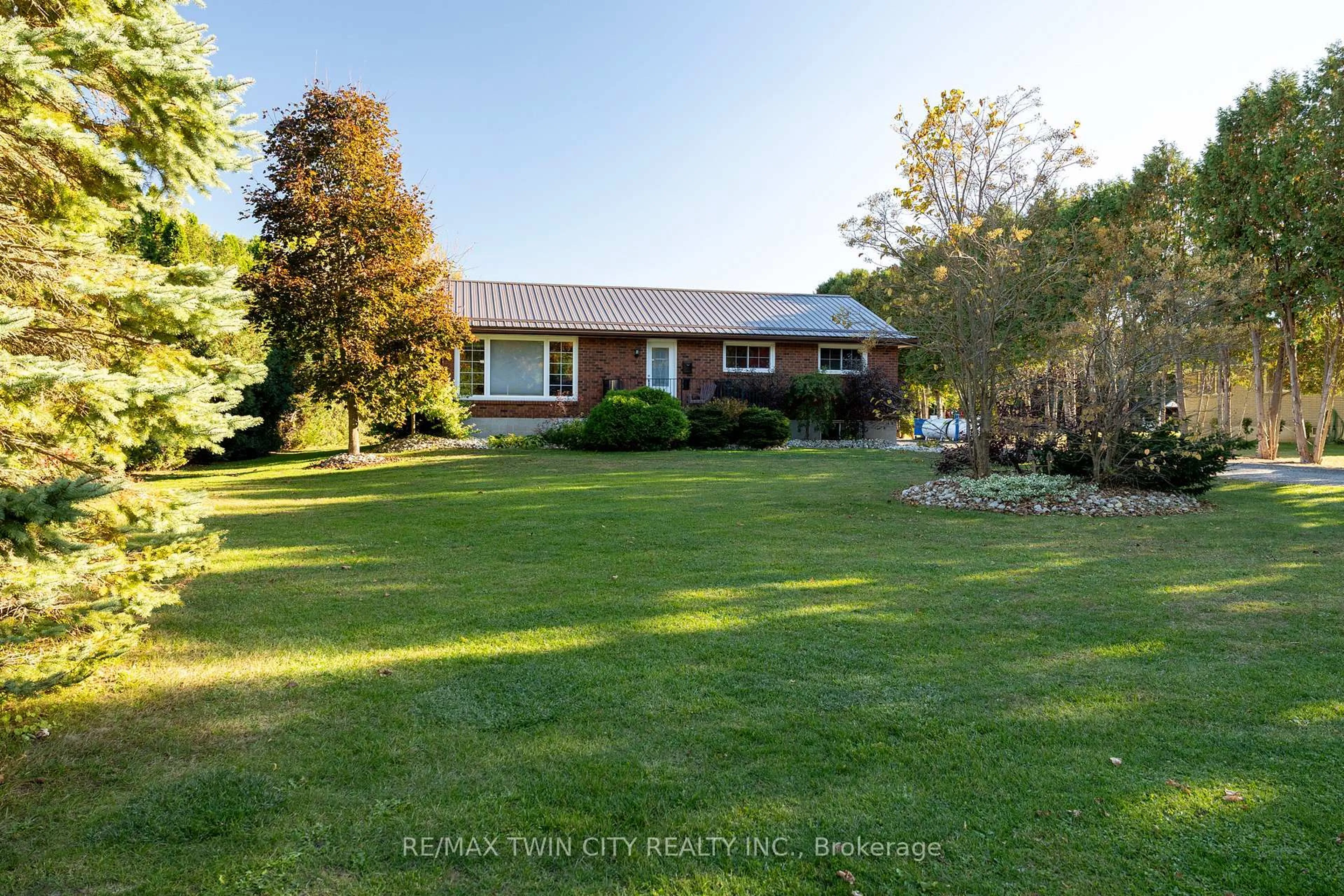 A pic from outside/outdoor area/front of a property/back of a property/a pic from drone, water/lake/river/ocean view for 976 MCDOWELL Rd, Norfolk Ontario N3Y 4J9