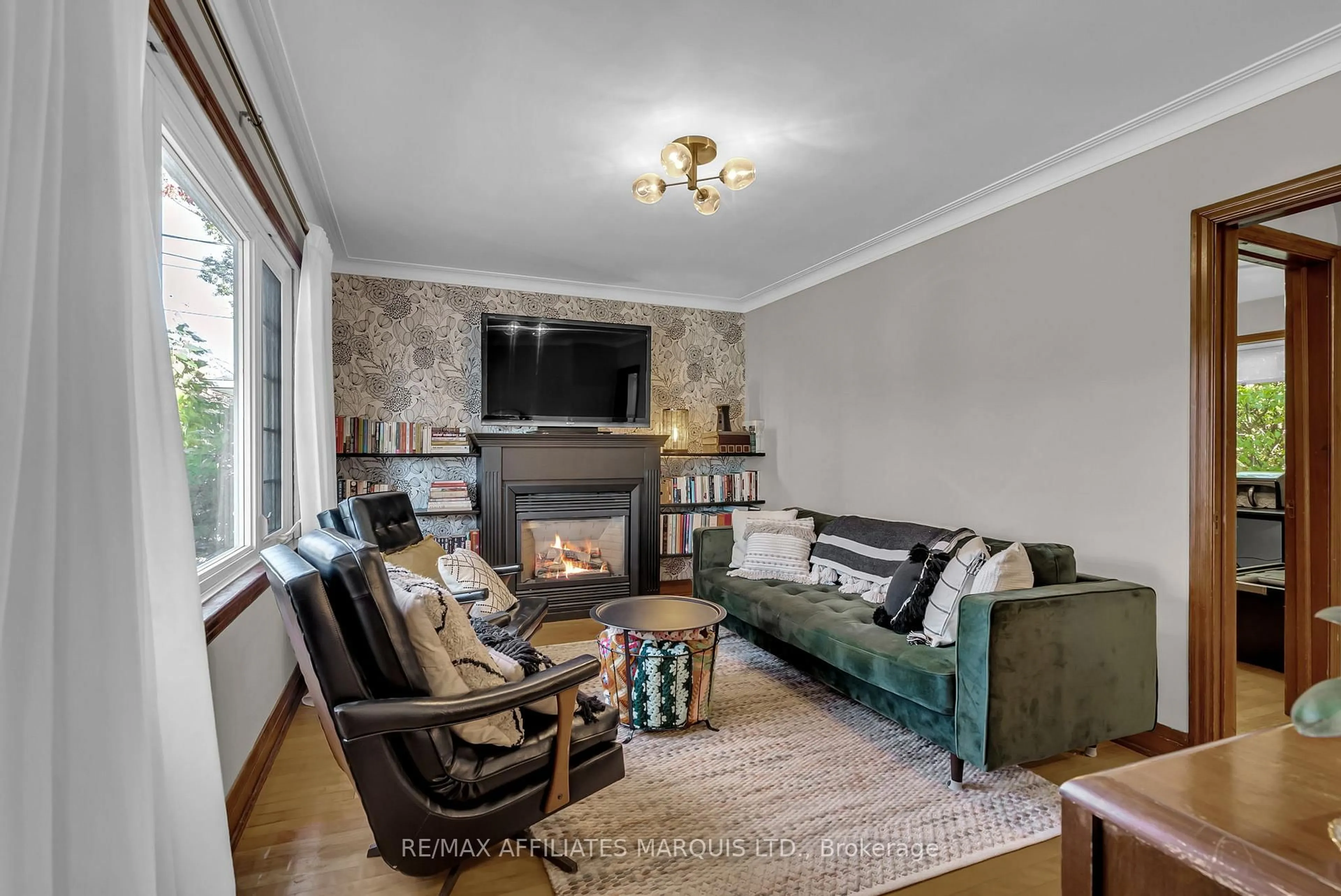 Living room with furniture, unknown for 330 Fourth St, Cornwall Ontario K6J 2S4