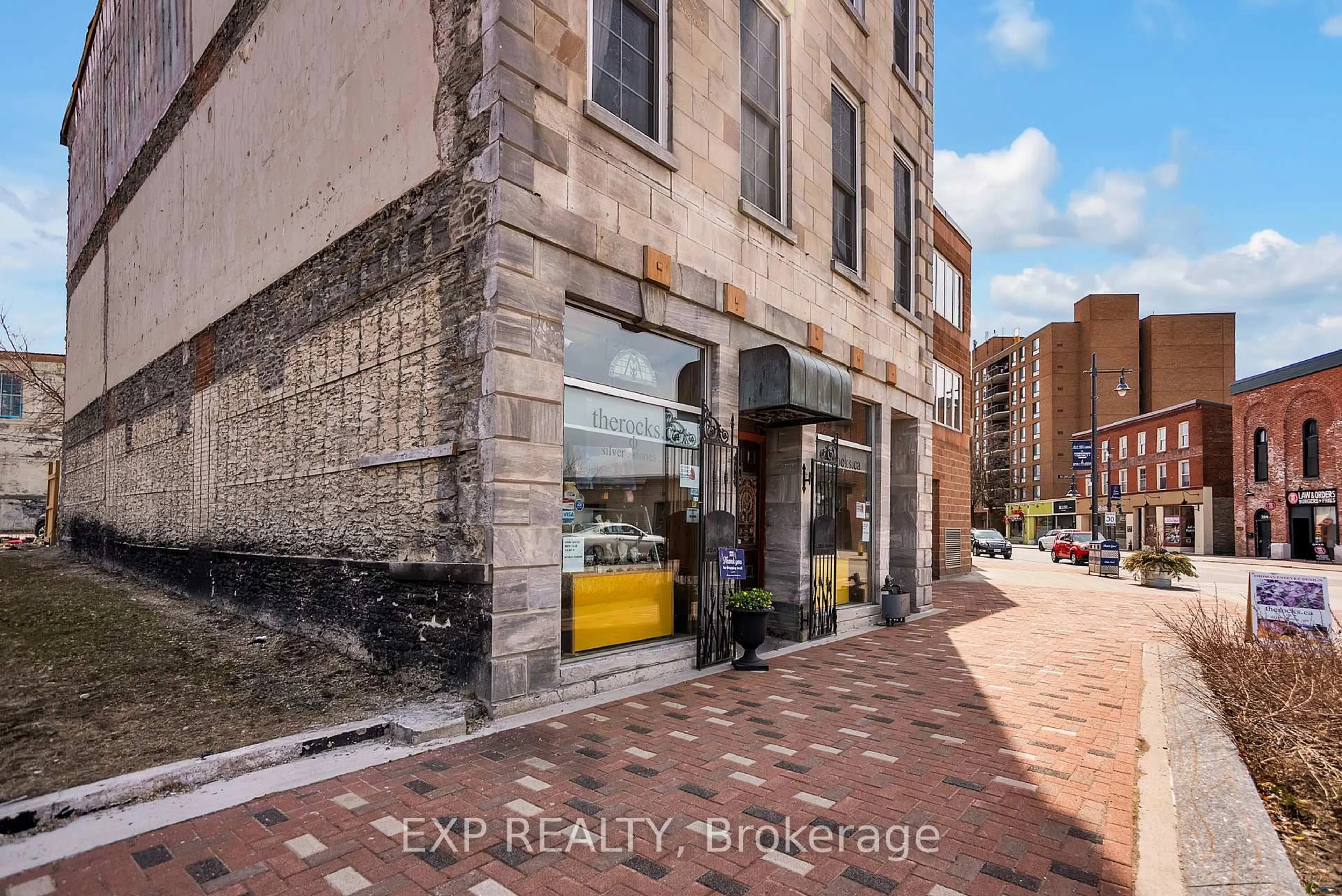 Unknown for 393 Front St #1, Belleville Ontario K8N 2Z9