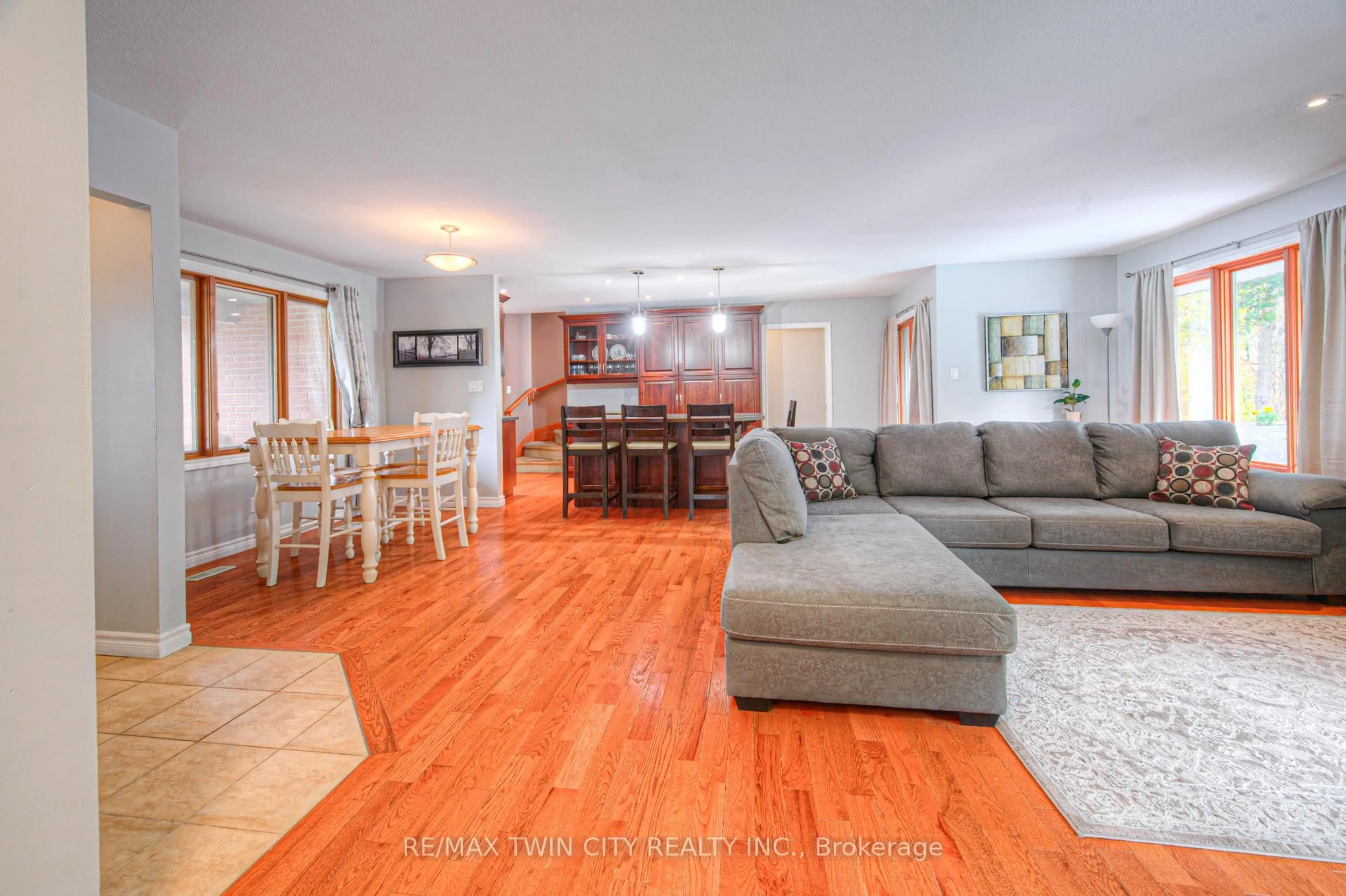 Living room with furniture, wood/laminate floor for 26 Esther Ave, Cambridge Ontario N1S 4L6